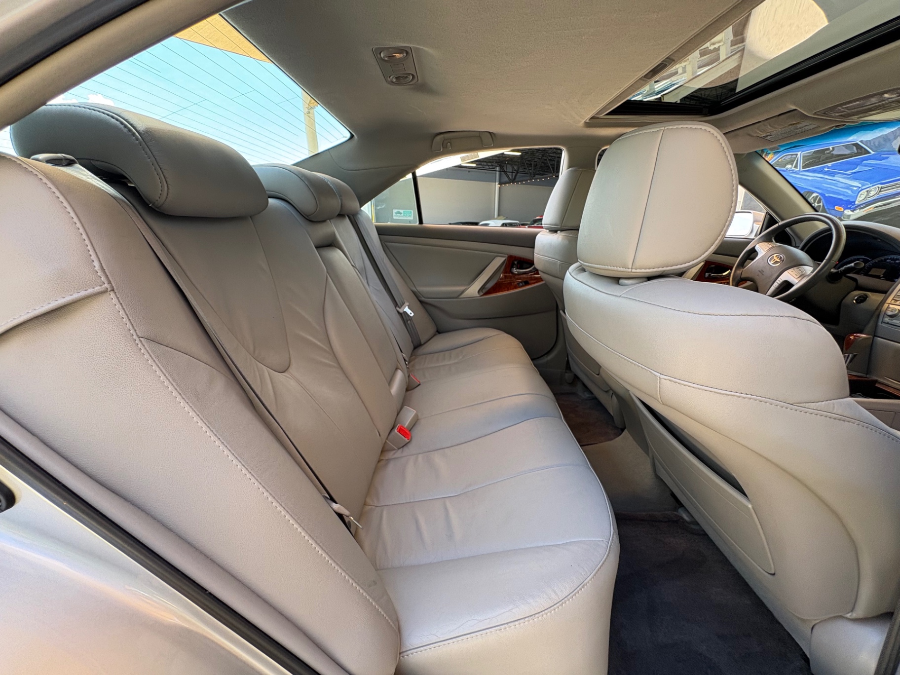 Vehicle photo 41