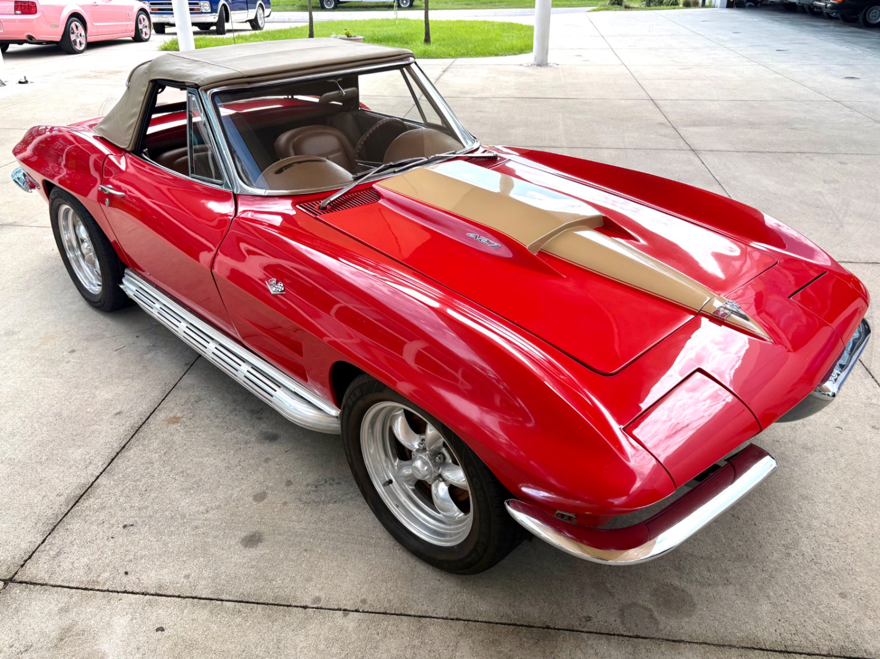 Vehicle photo 21
