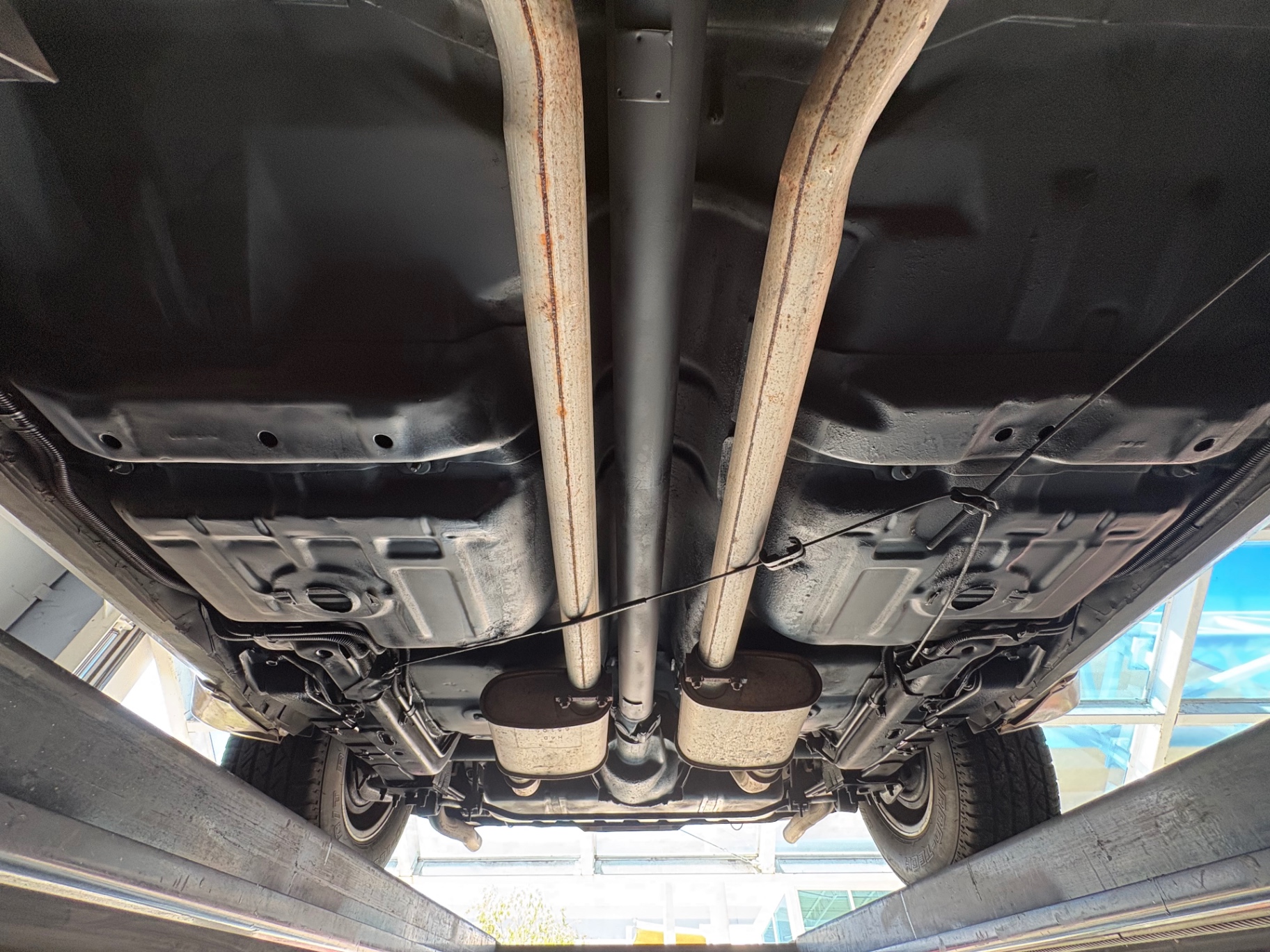 Vehicle photo 41