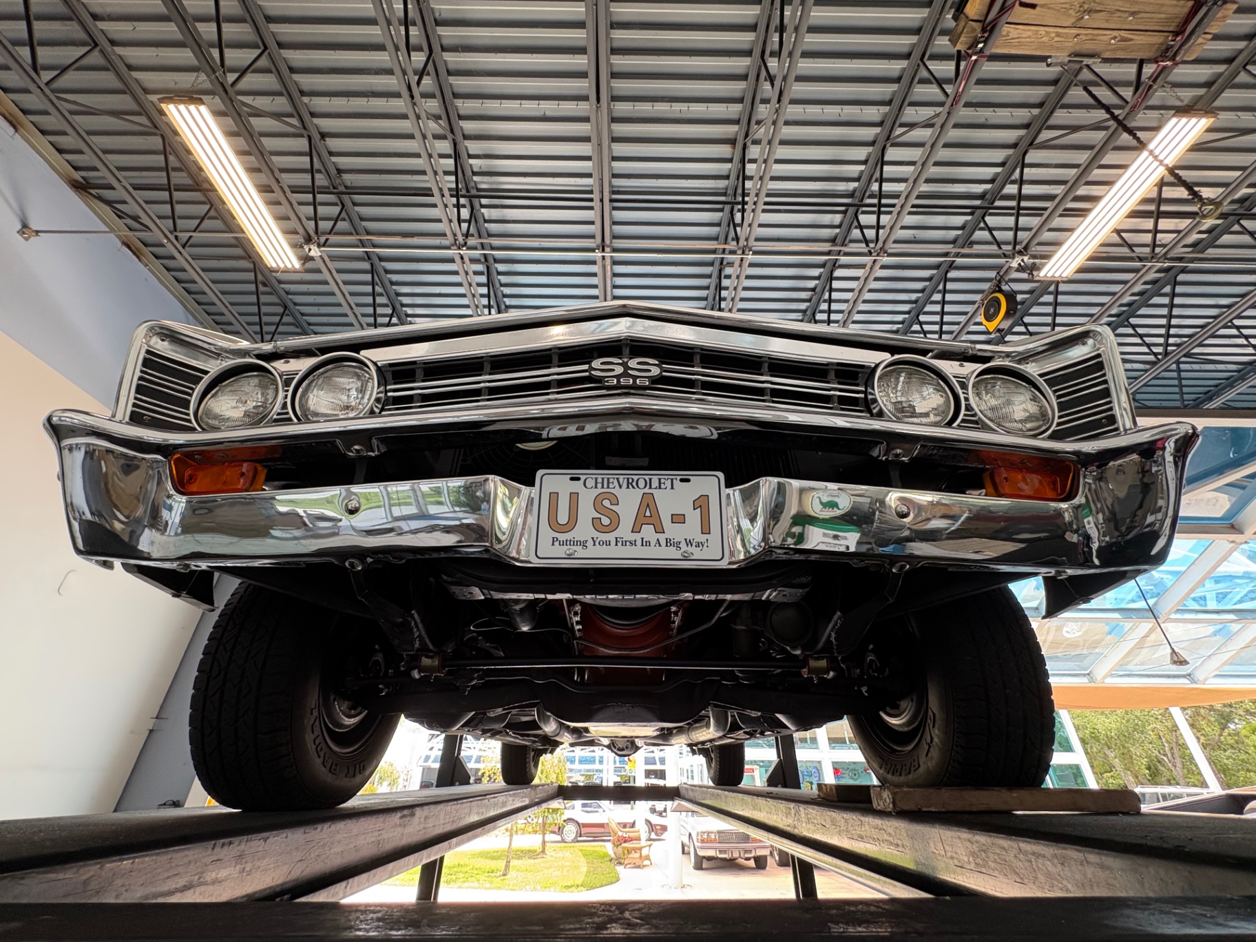 Vehicle photo 57