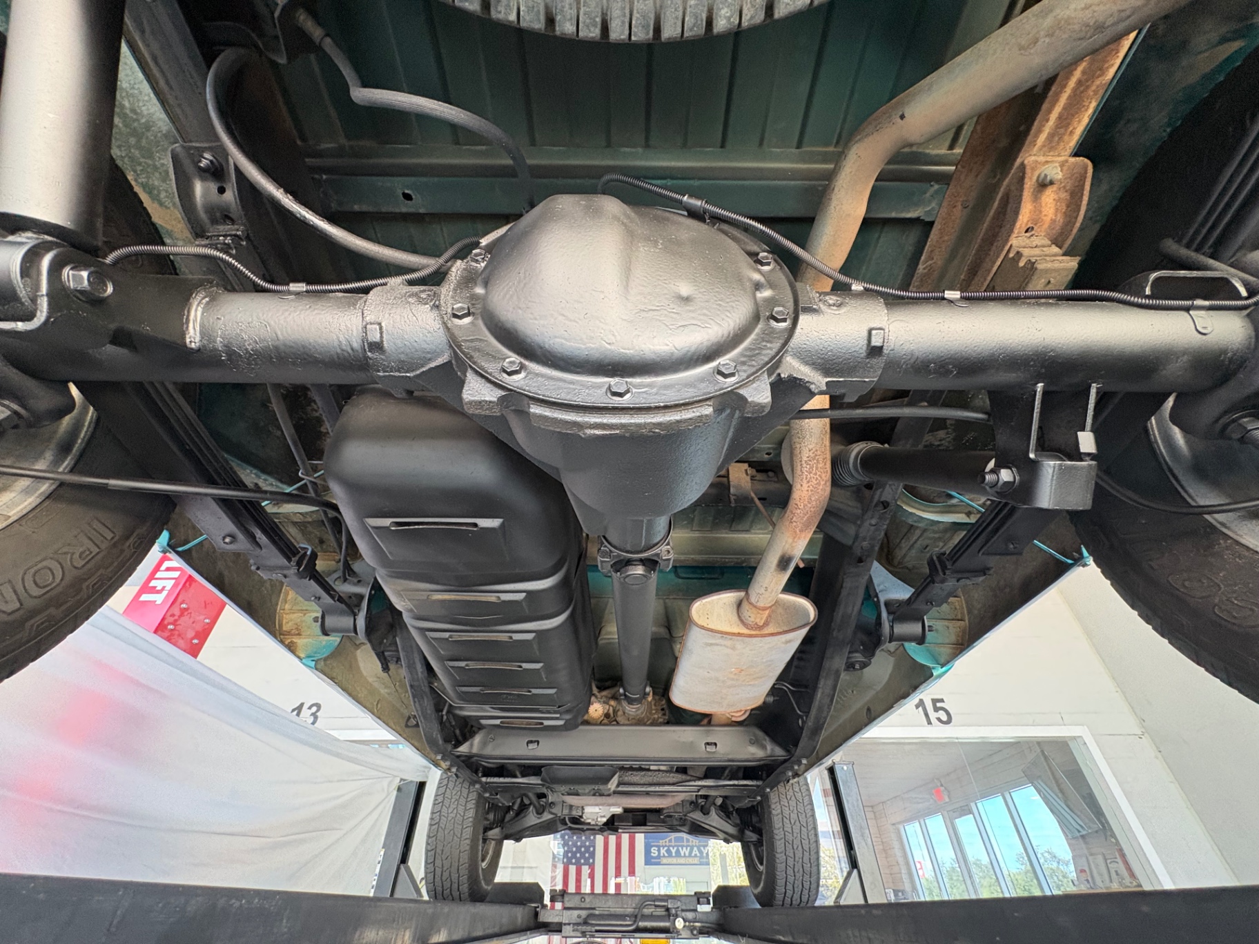 Vehicle photo 42