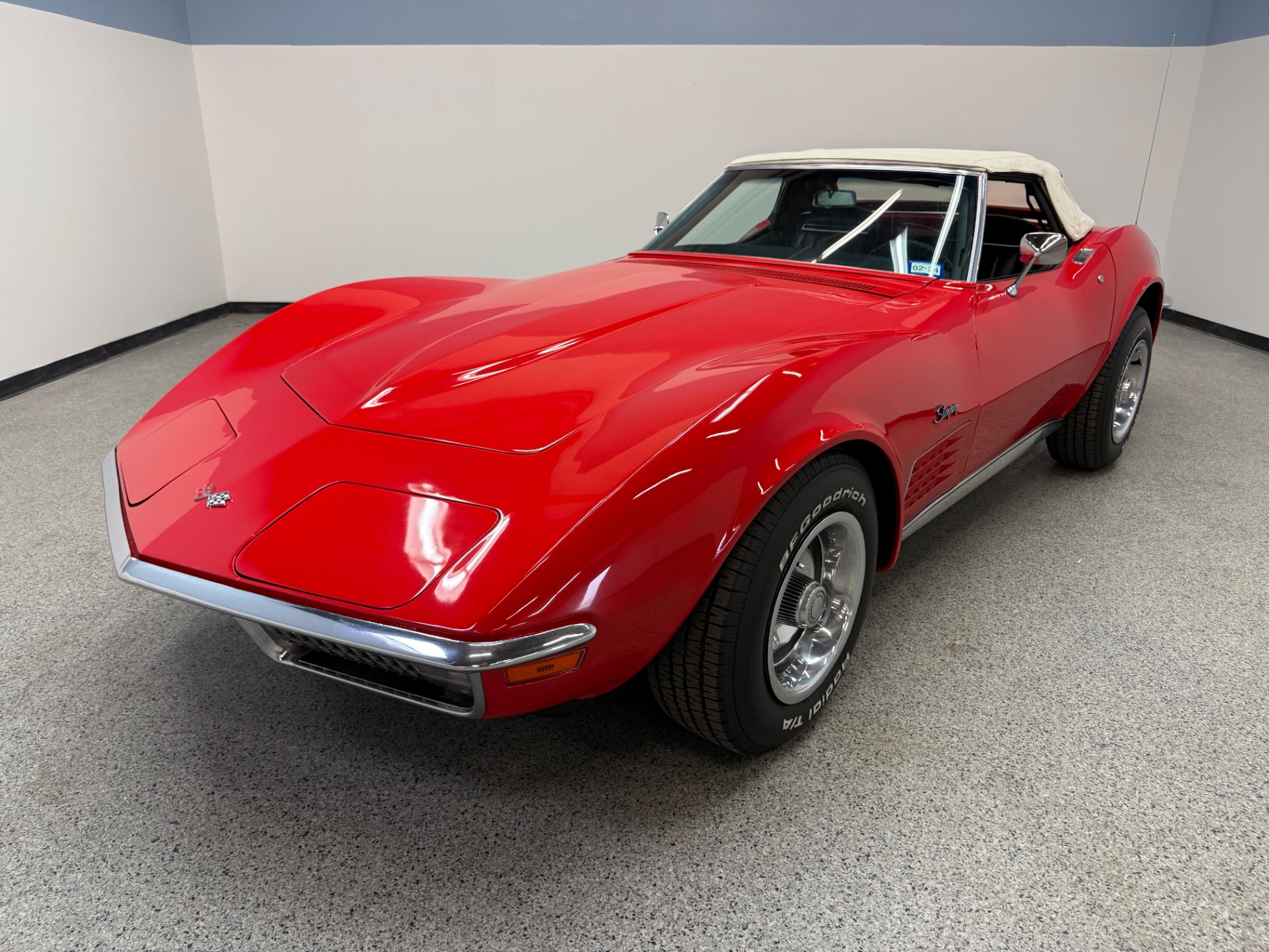 Vehicle photo 26