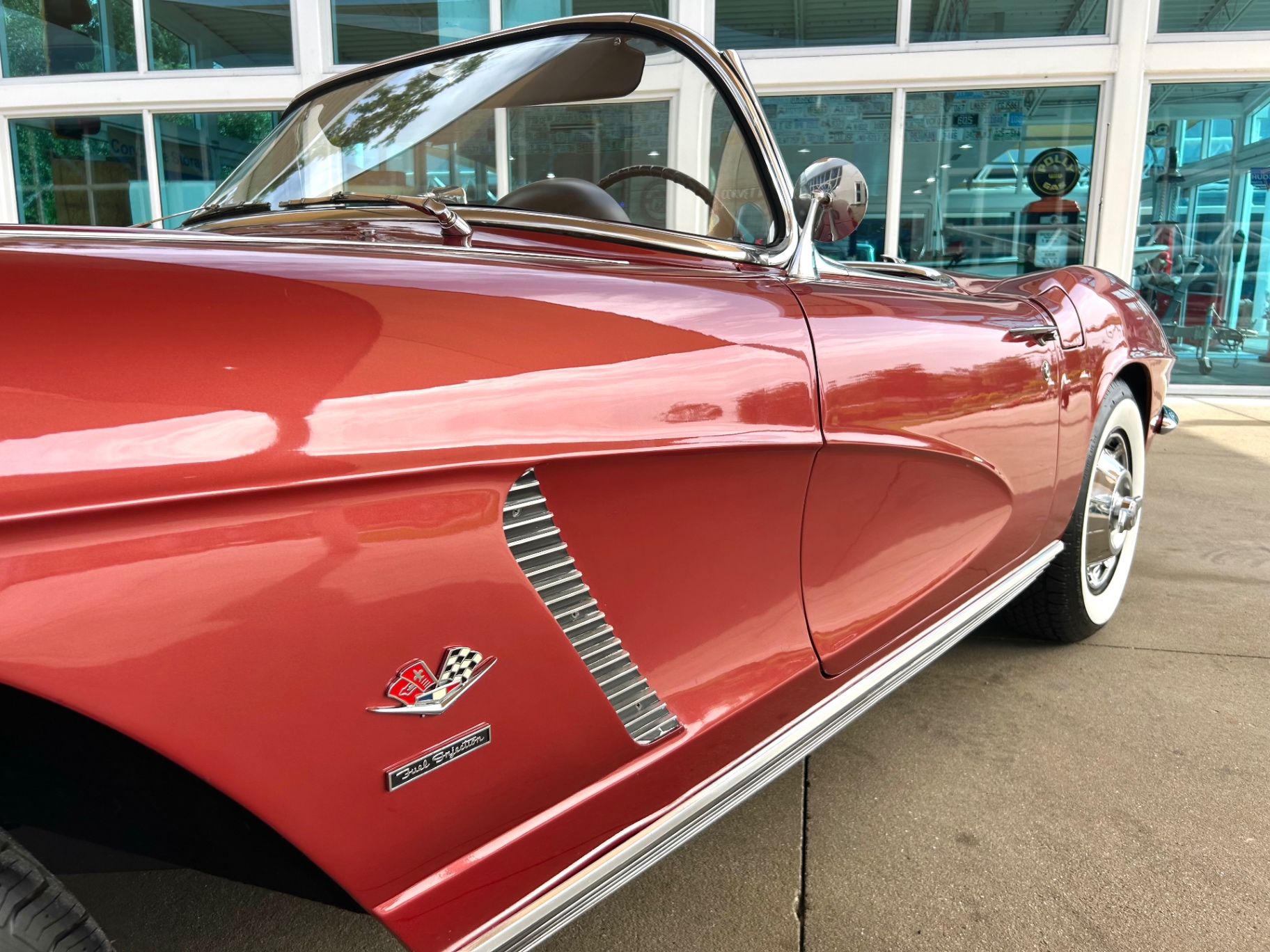 Vehicle photo 12