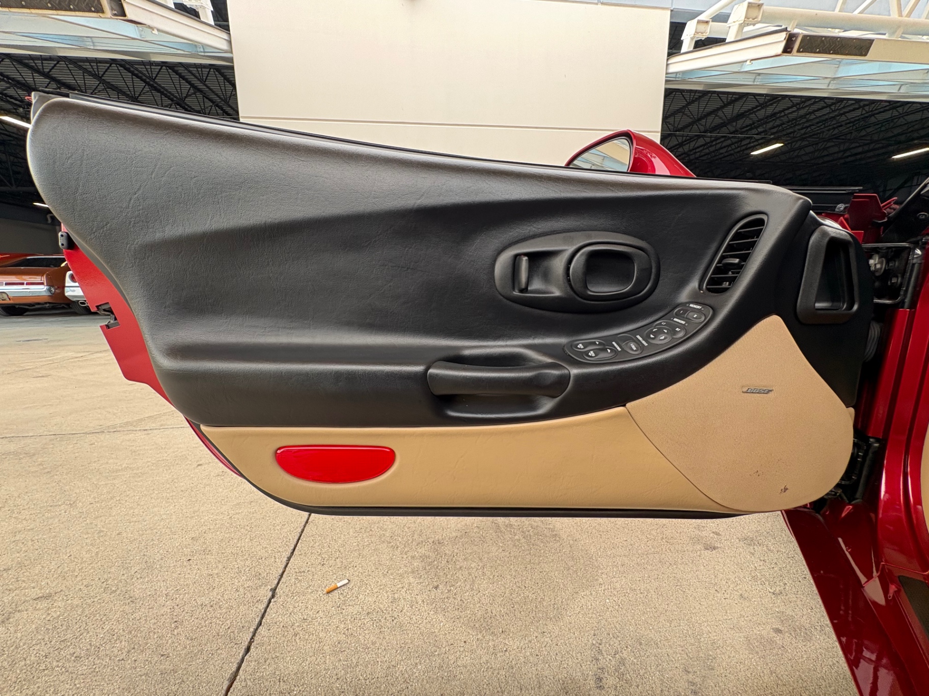 Vehicle photo 30