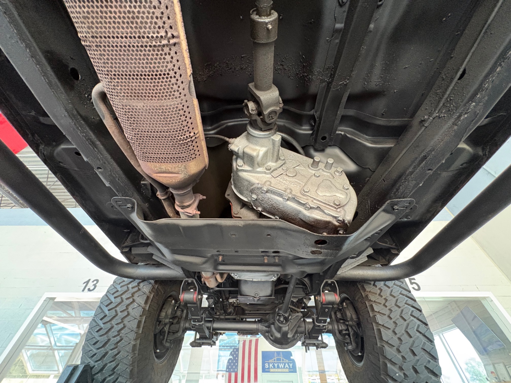Vehicle photo 47
