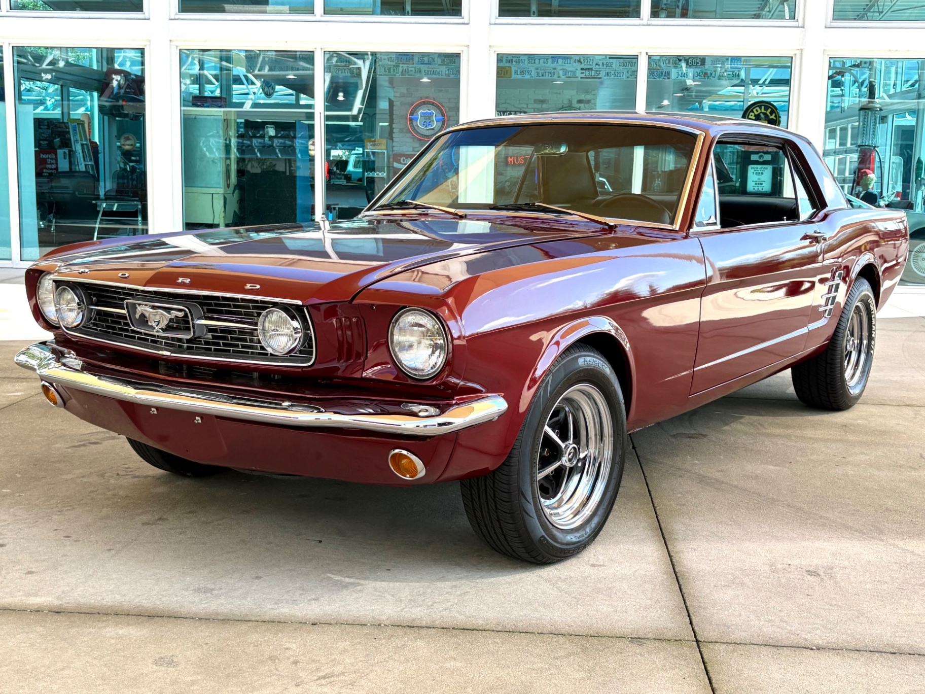 Vehicle photo 10