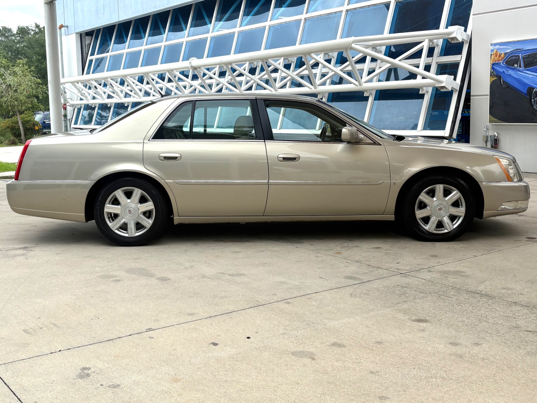 Vehicle photo 5