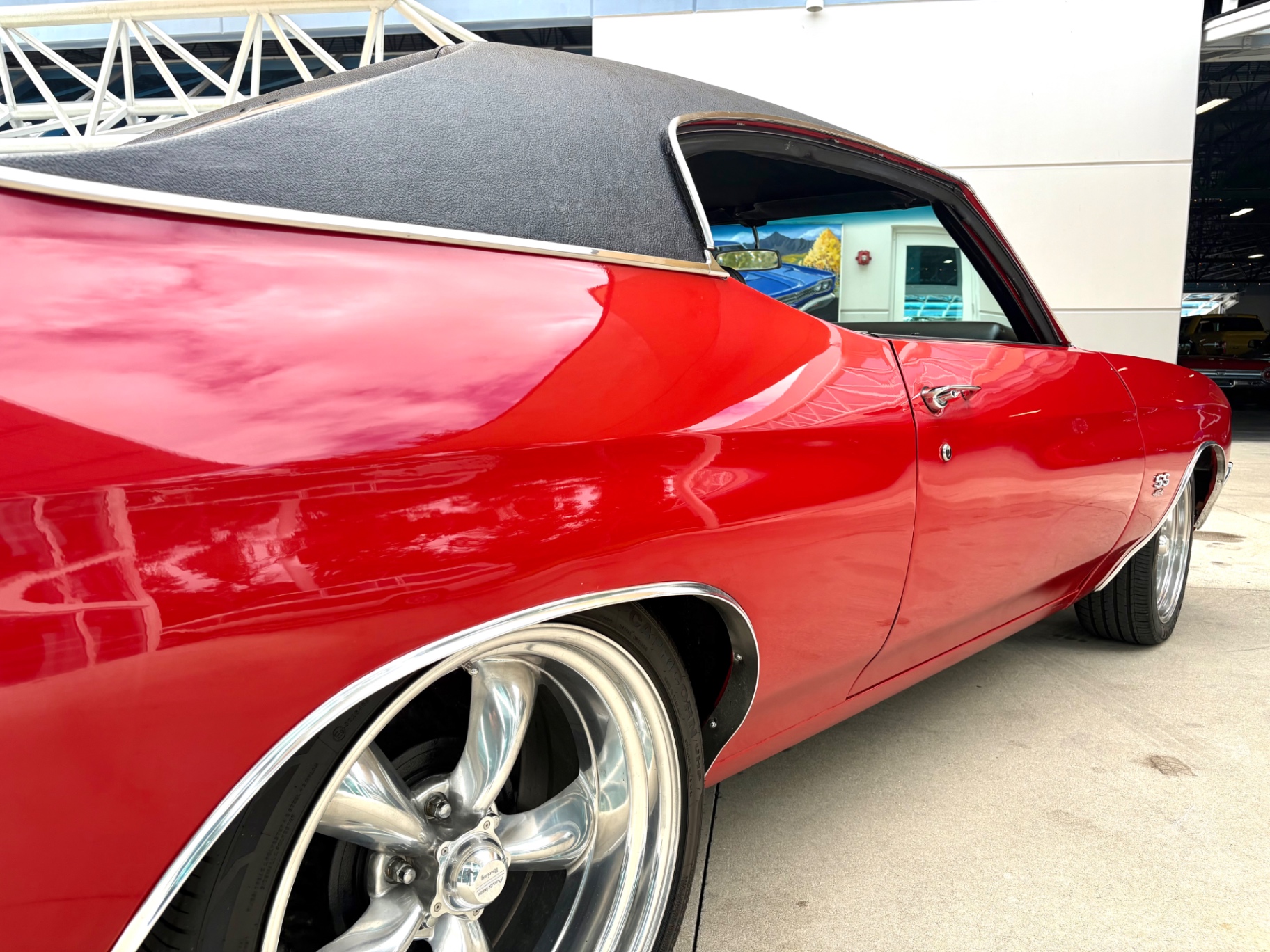 Vehicle photo 20