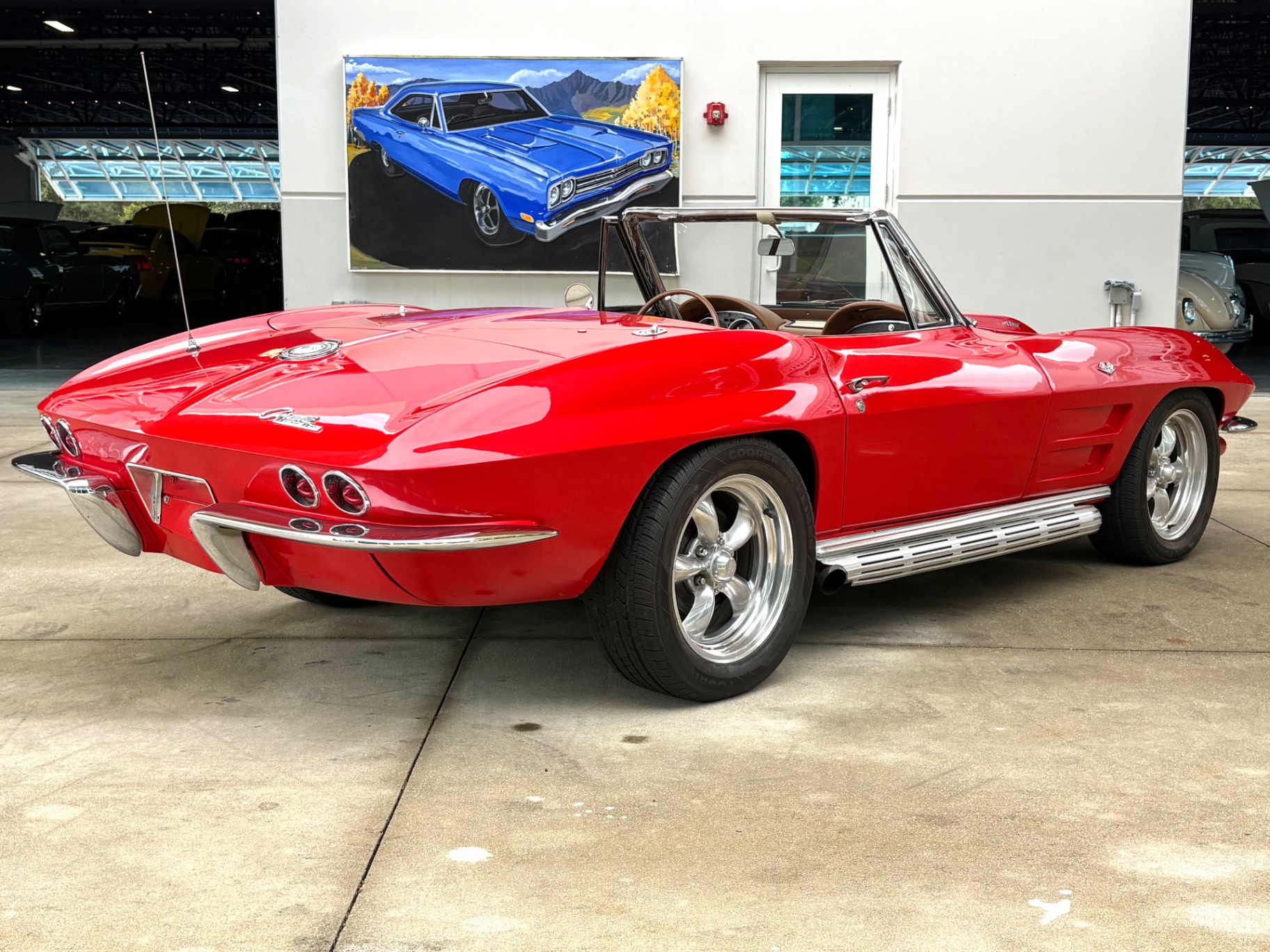 Vehicle photo 6