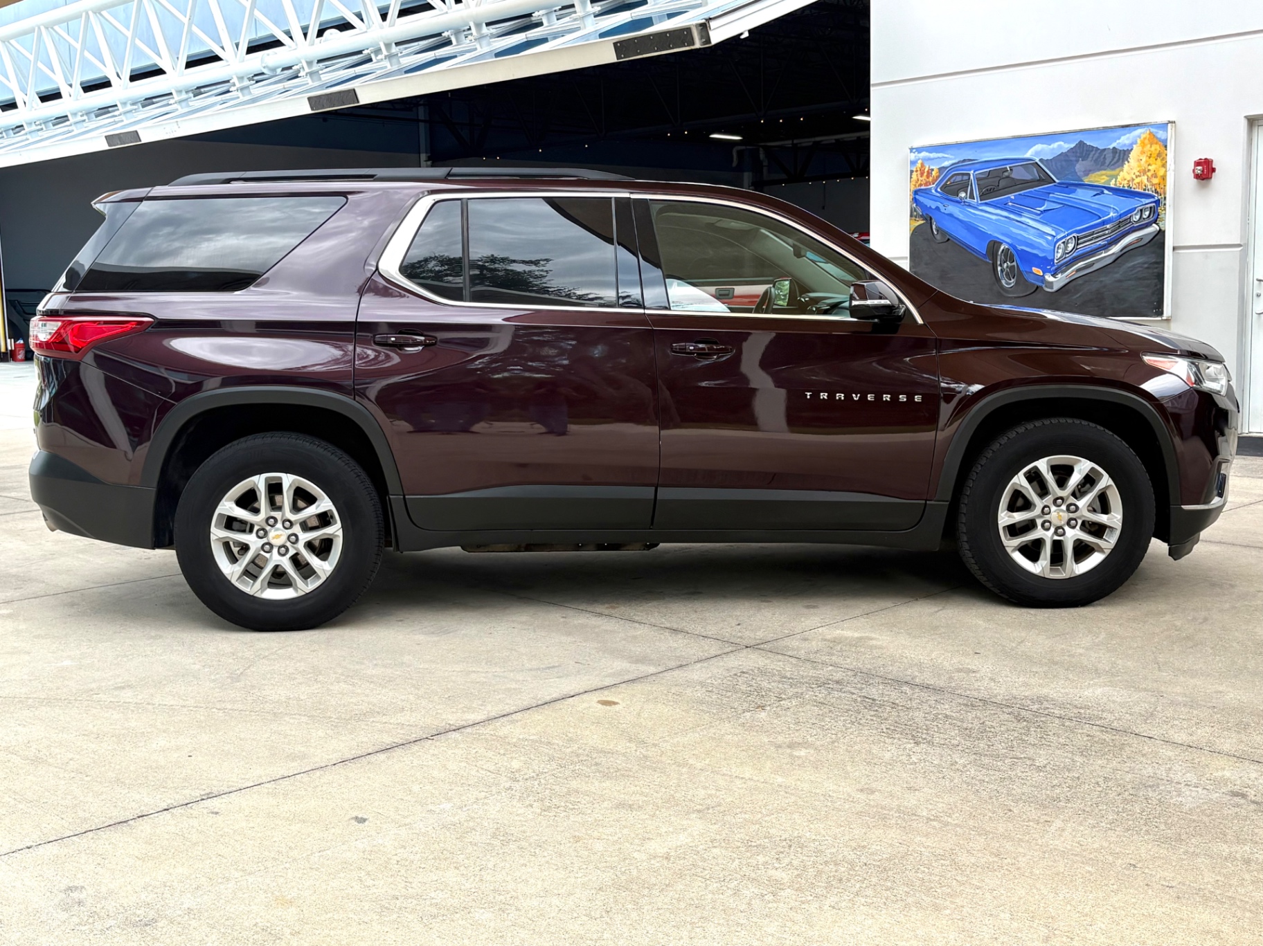 Vehicle photo 5