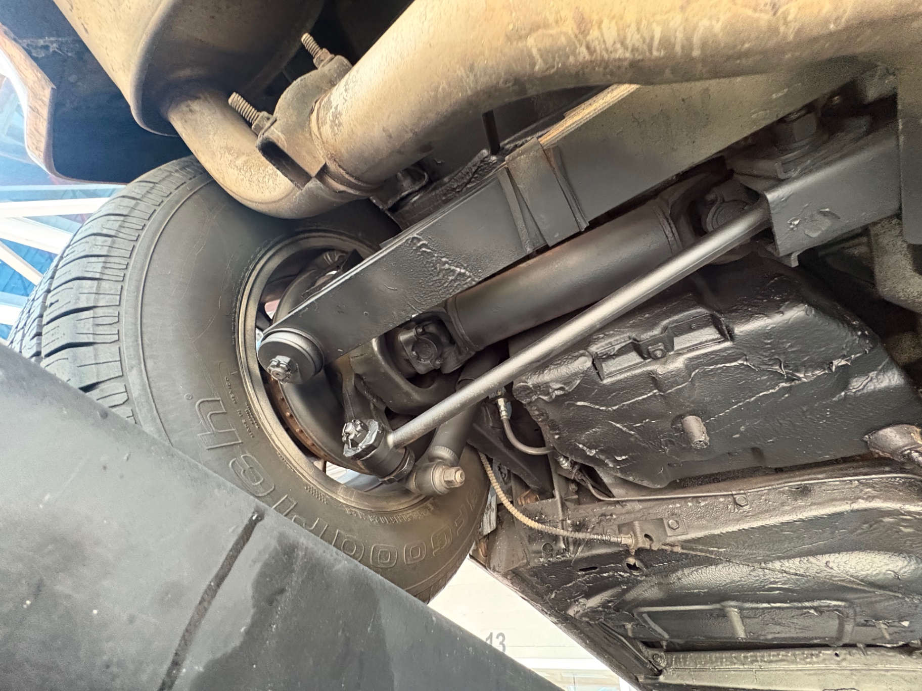 Vehicle photo 45