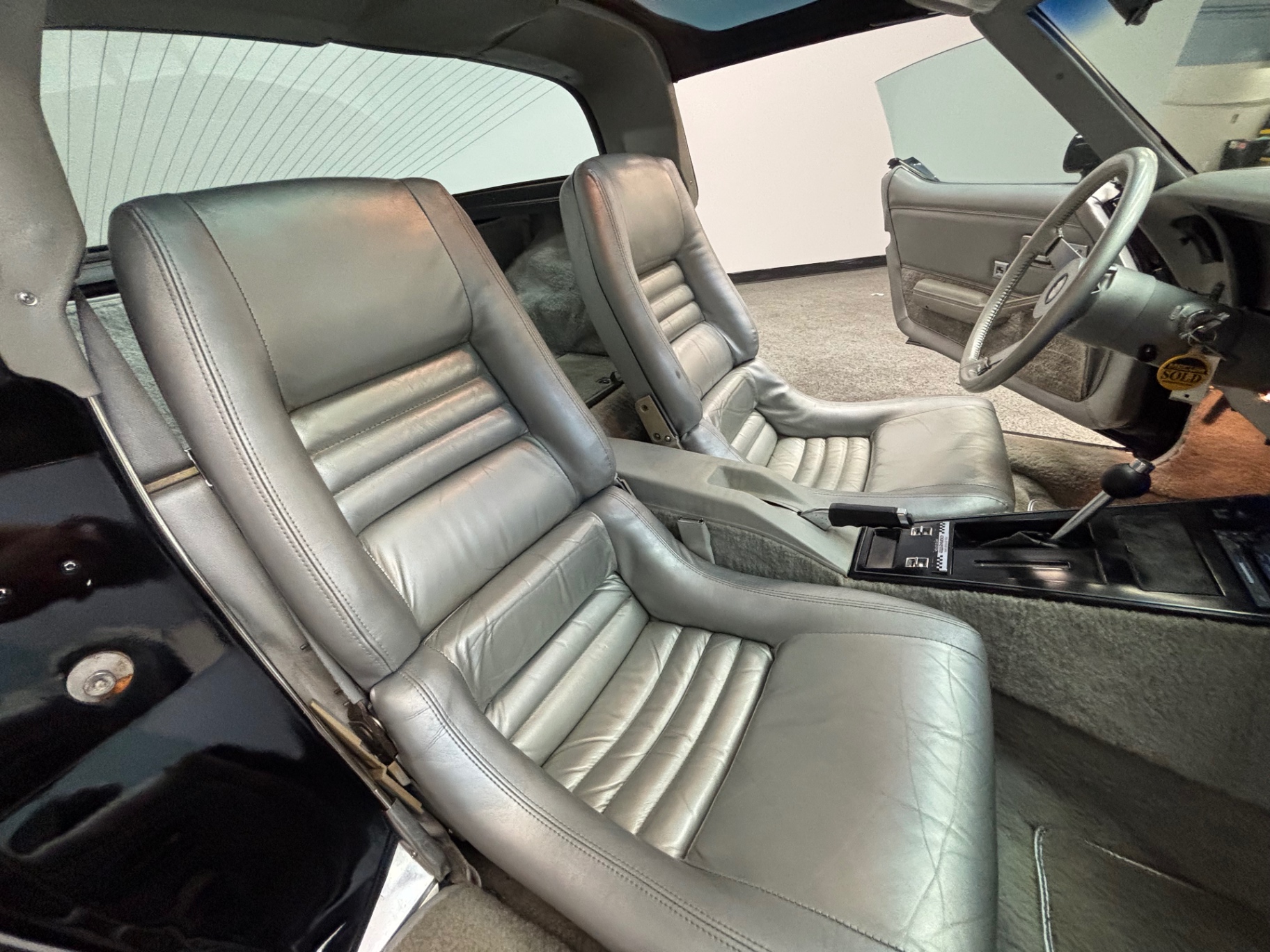 Vehicle photo 31