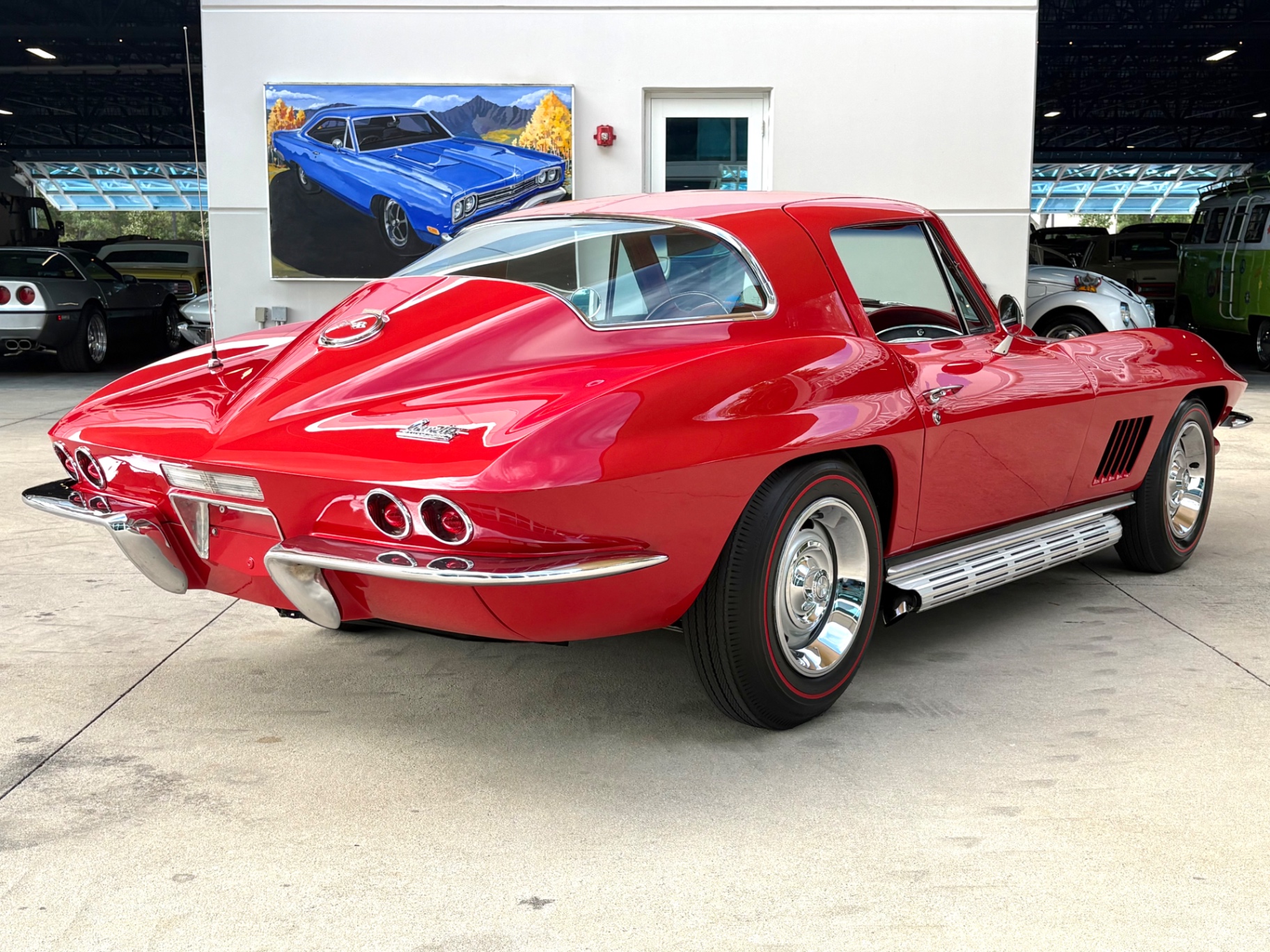 Vehicle photo 7