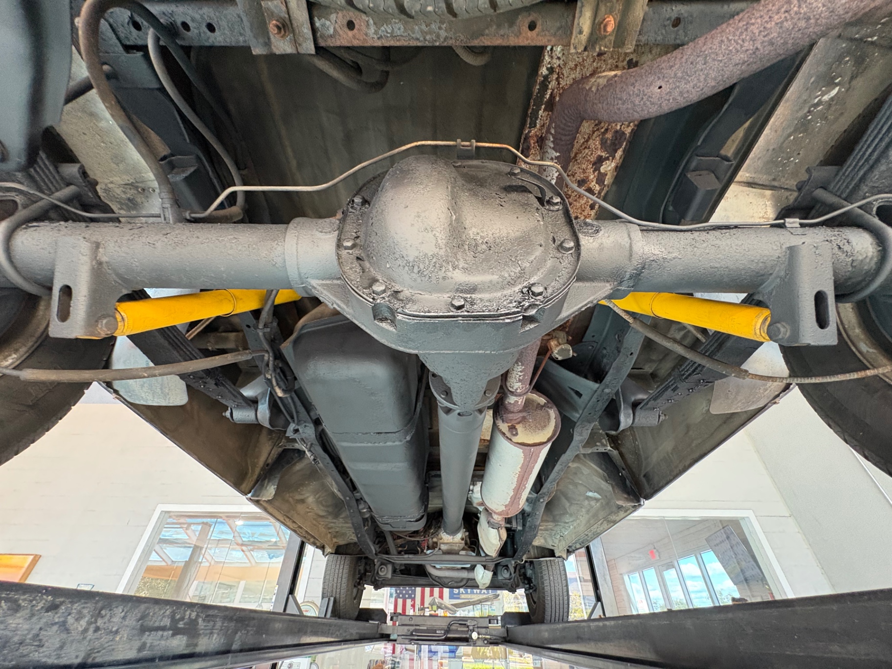 Vehicle photo 41