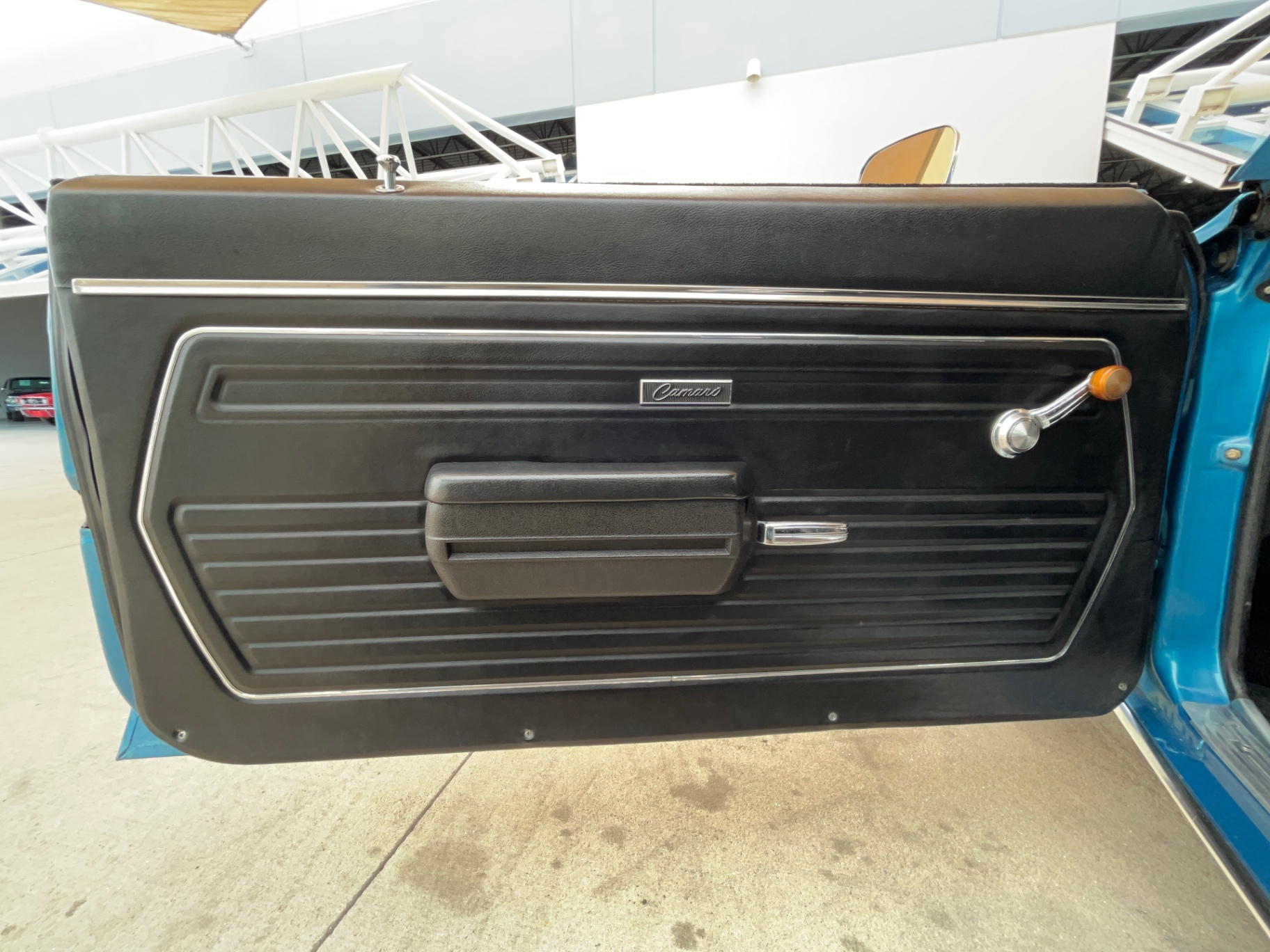 Vehicle photo 21
