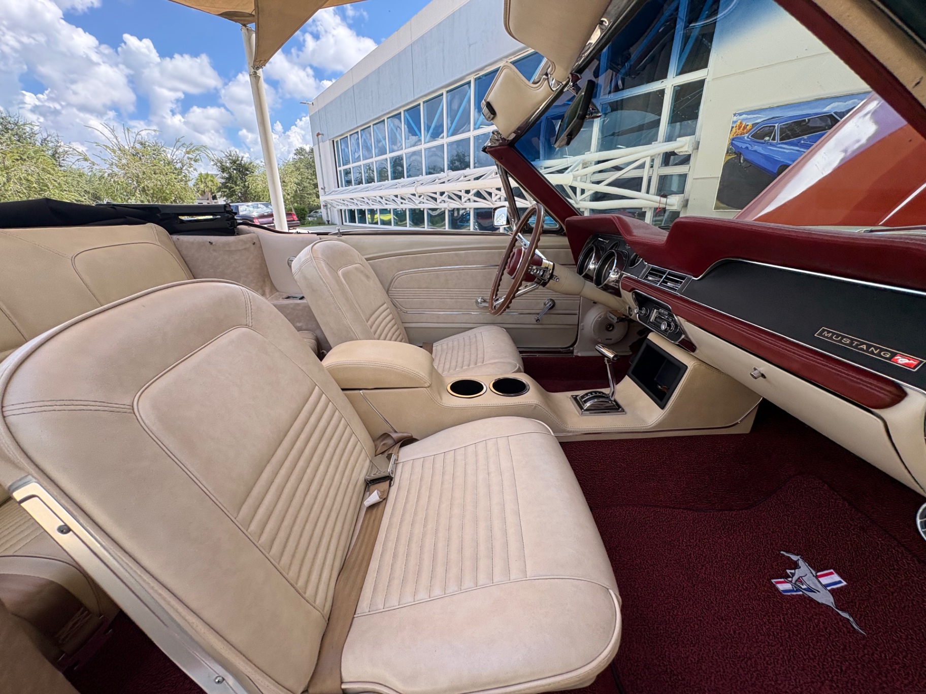 Vehicle photo 45