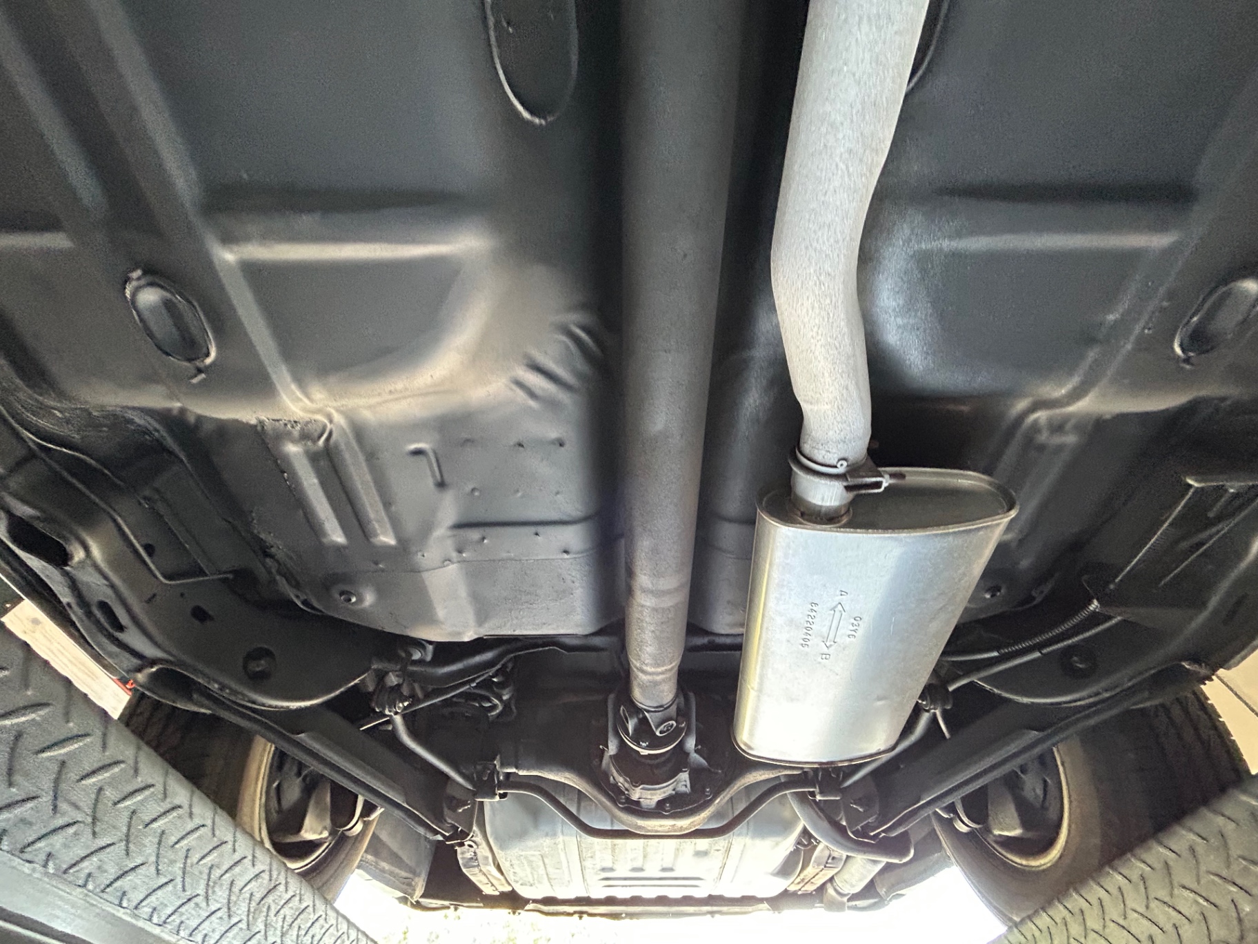 Vehicle photo 37