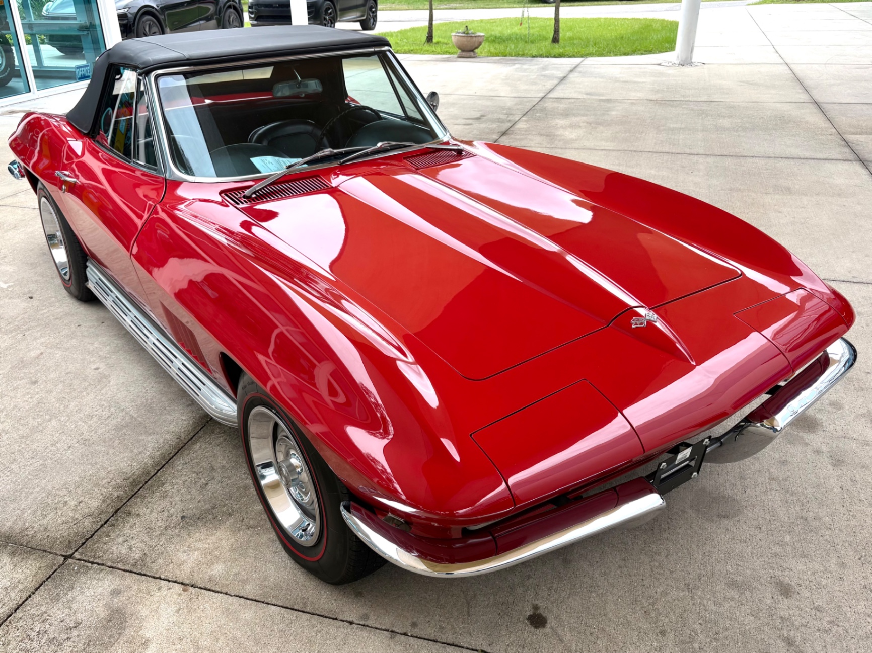 Vehicle photo 21