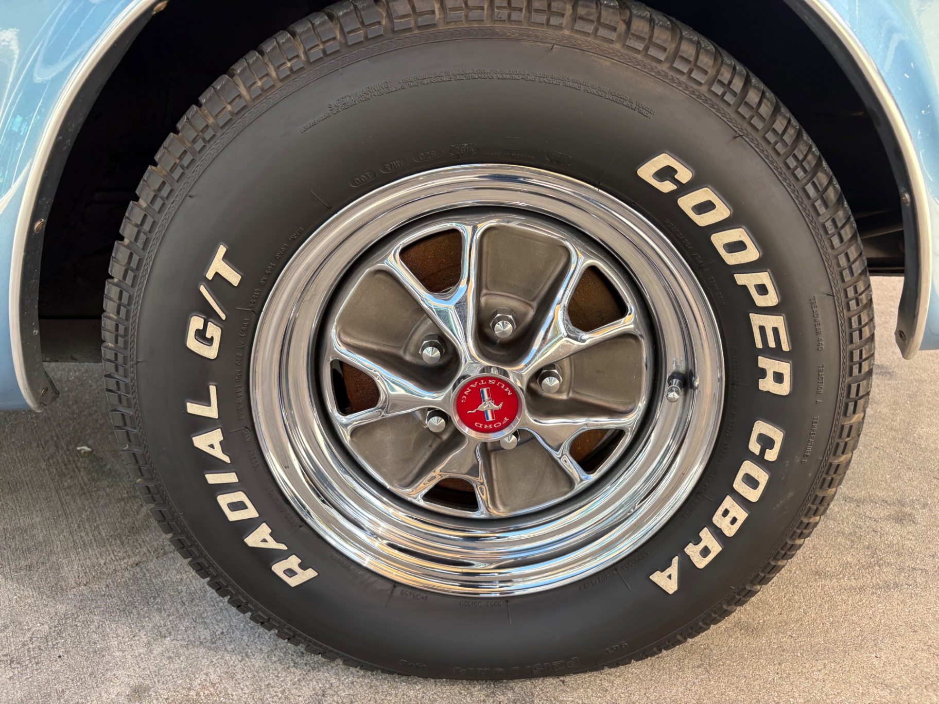 Vehicle photo 24