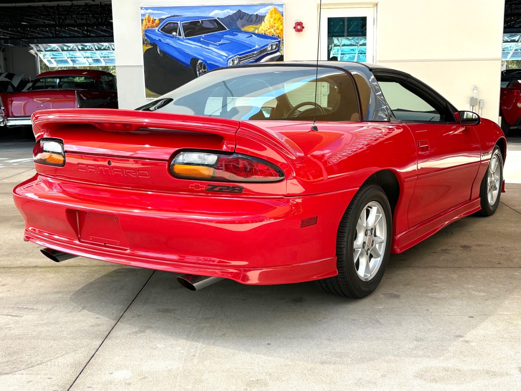 Vehicle photo 5