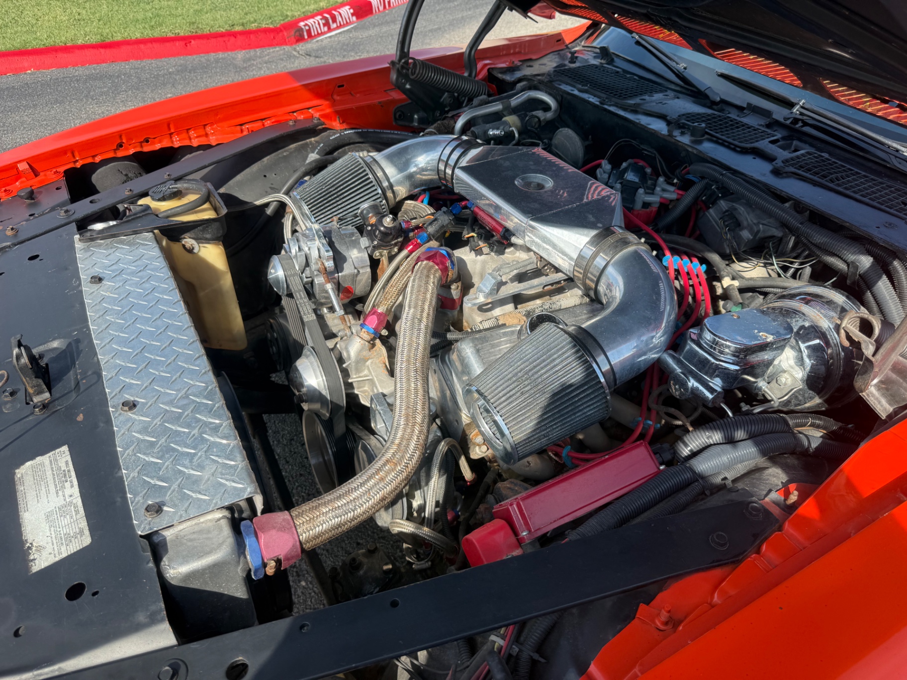 Vehicle photo 17