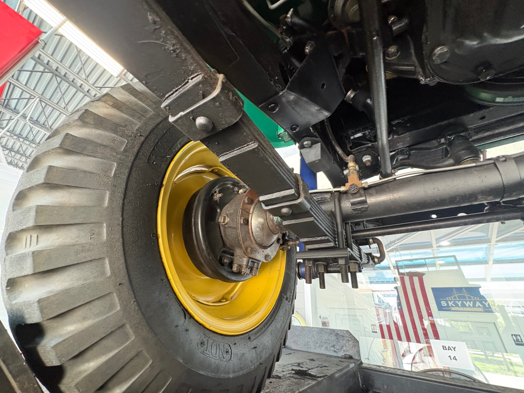 Vehicle photo 48