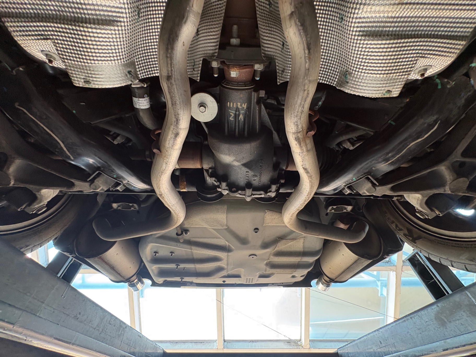 Vehicle photo 64