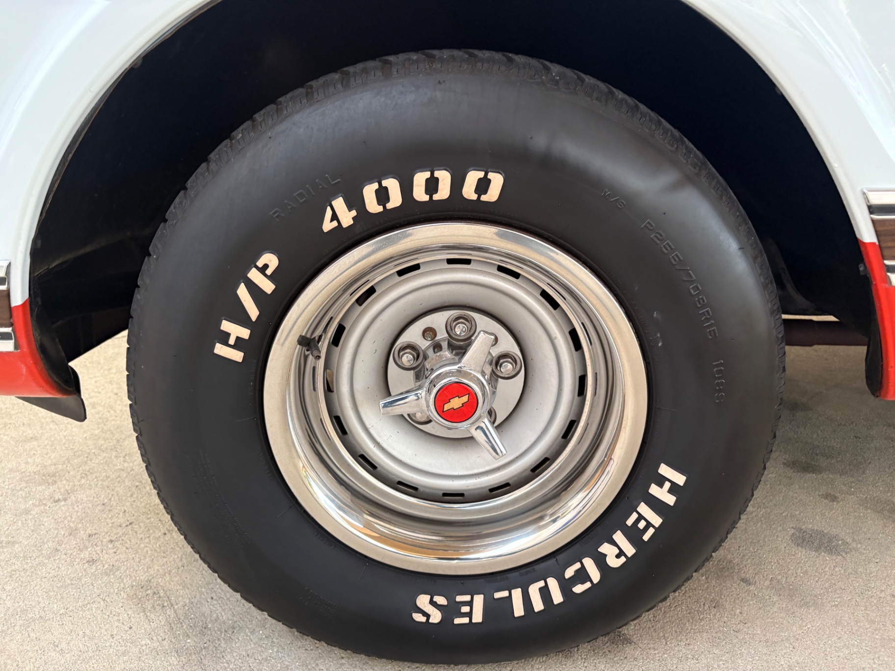 Vehicle photo 21