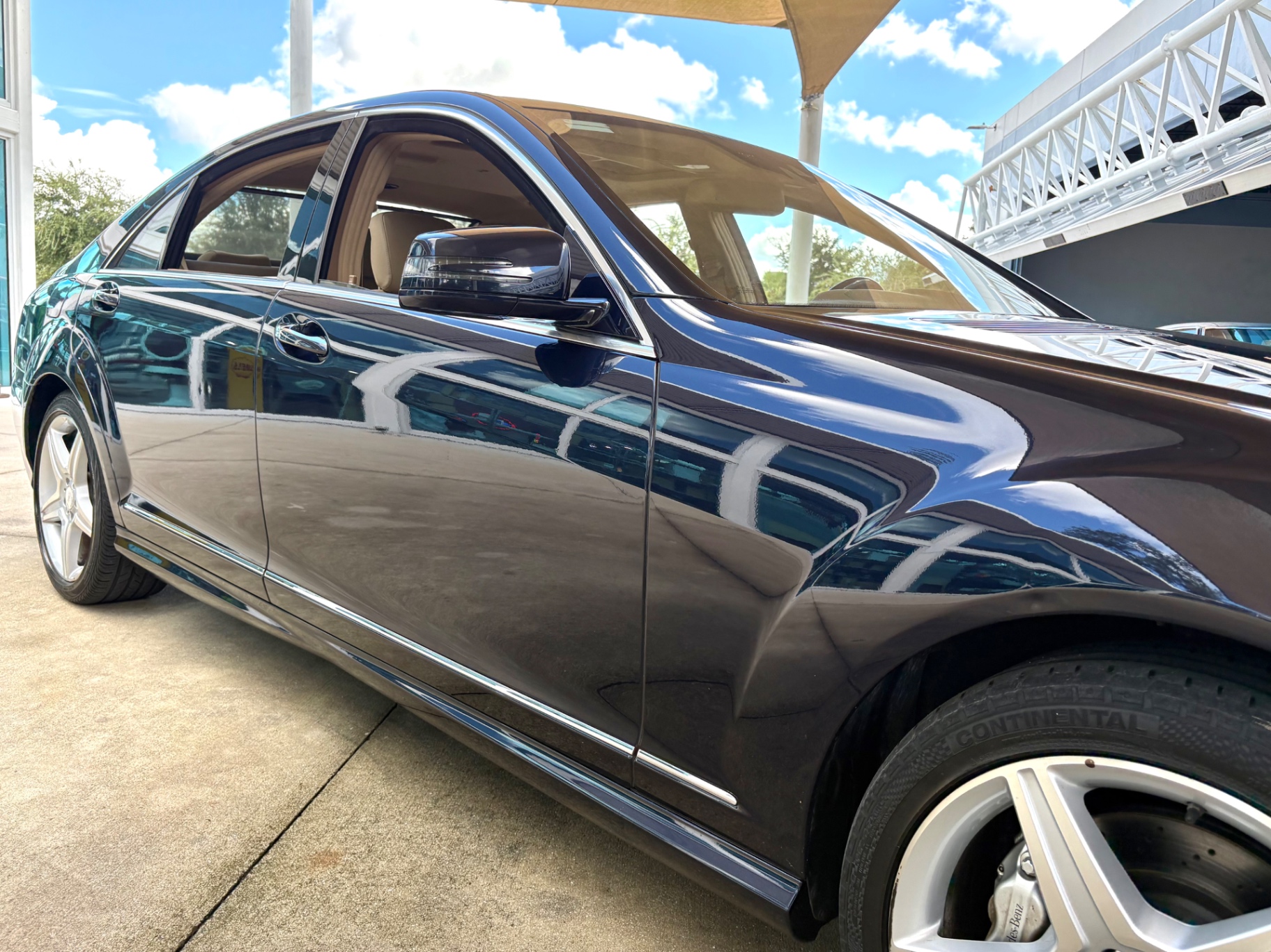 Vehicle photo 18