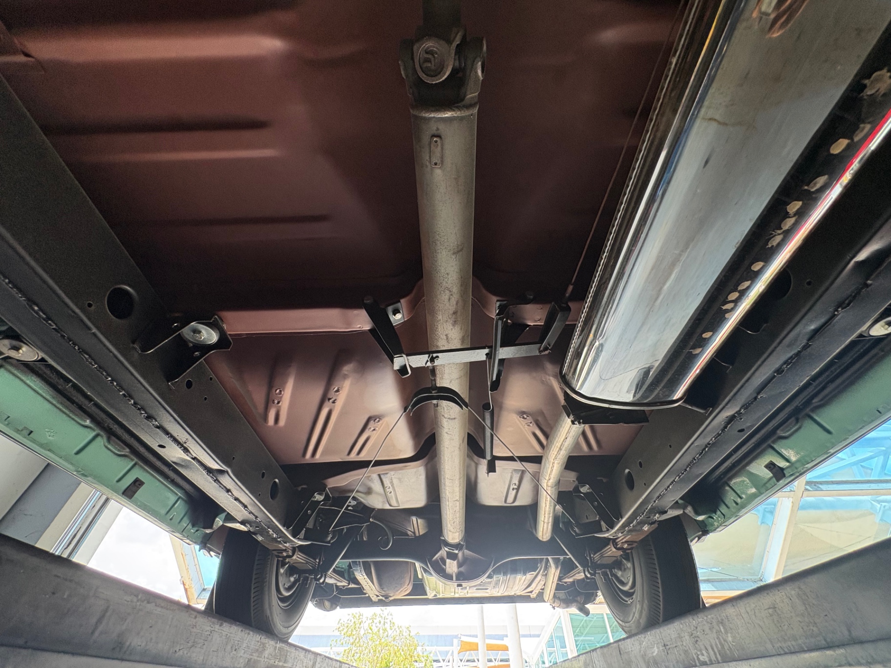 Vehicle photo 61