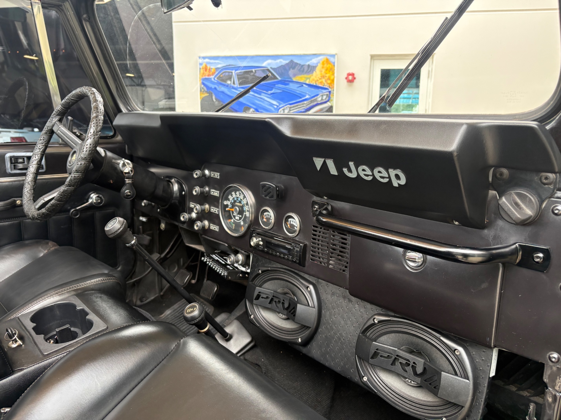 Vehicle photo 38