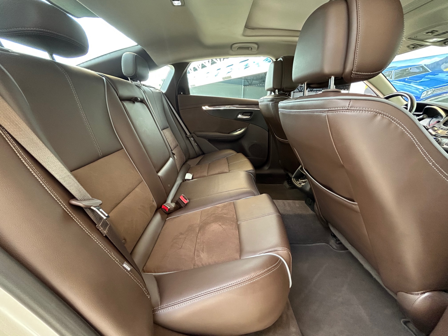 Vehicle photo 42