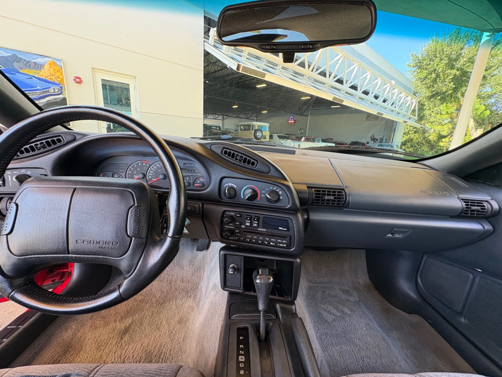 Vehicle photo 36