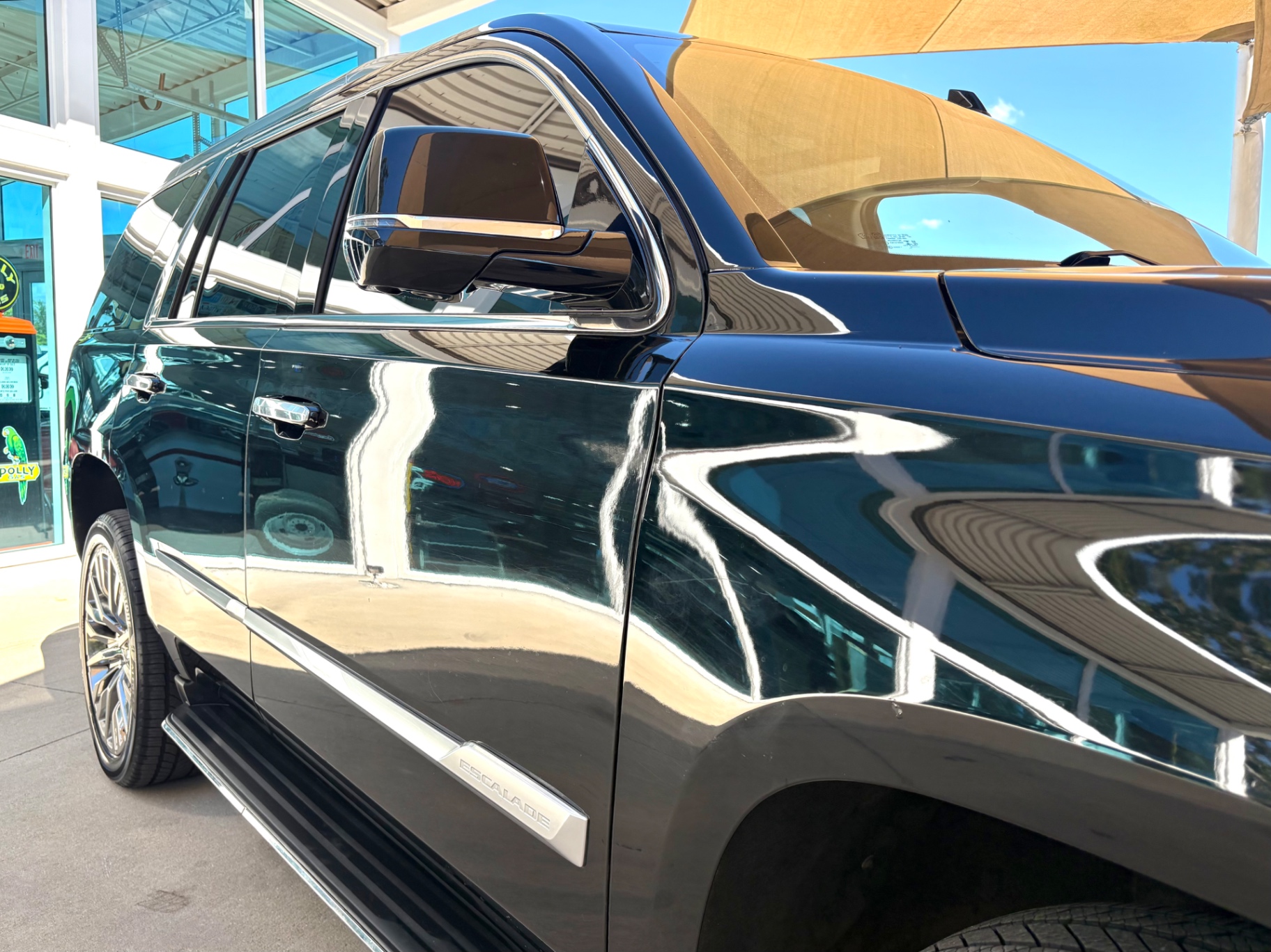 Vehicle photo 18