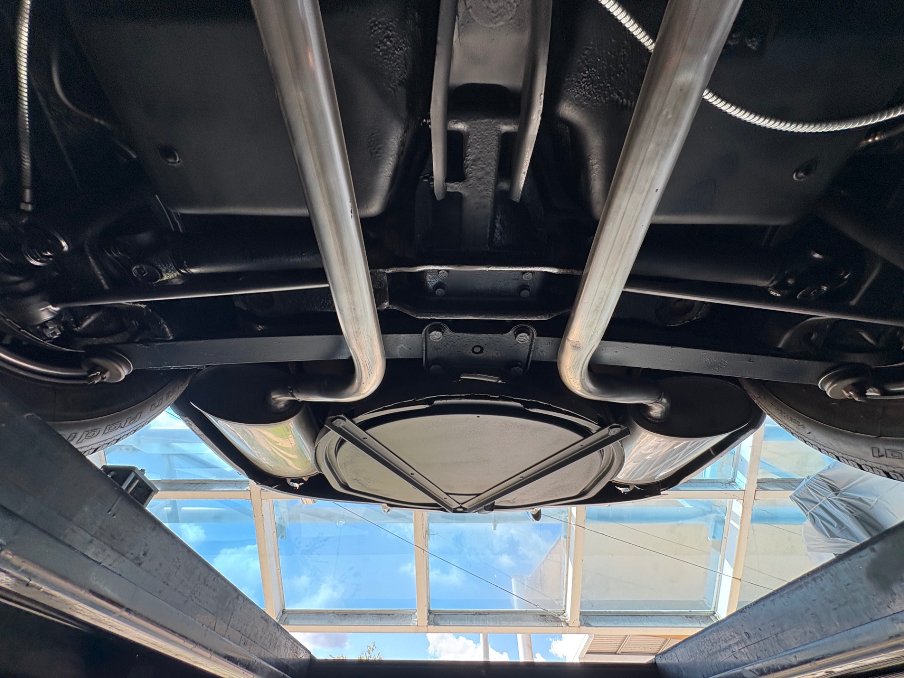 Vehicle photo 68