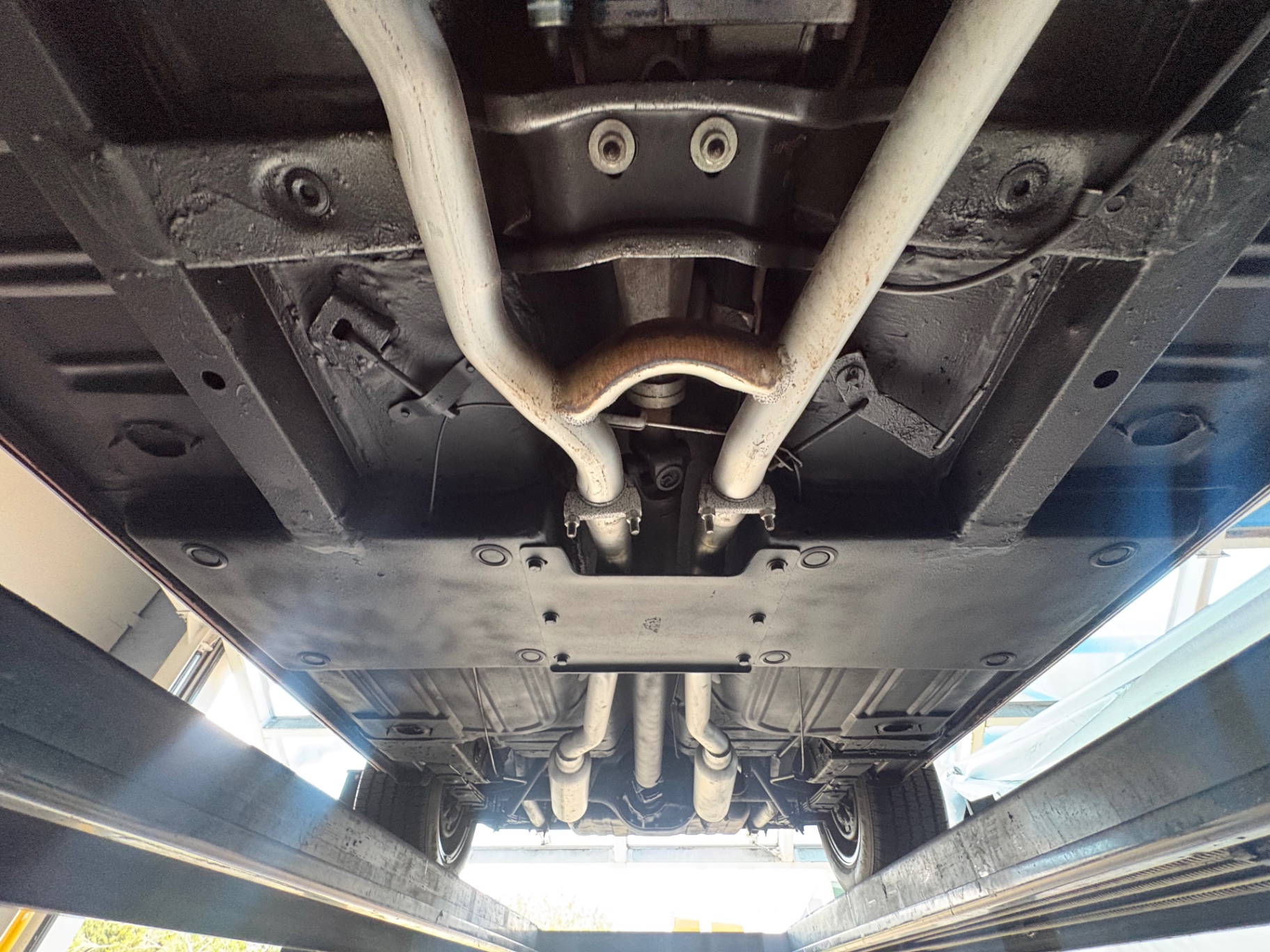 Vehicle photo 61