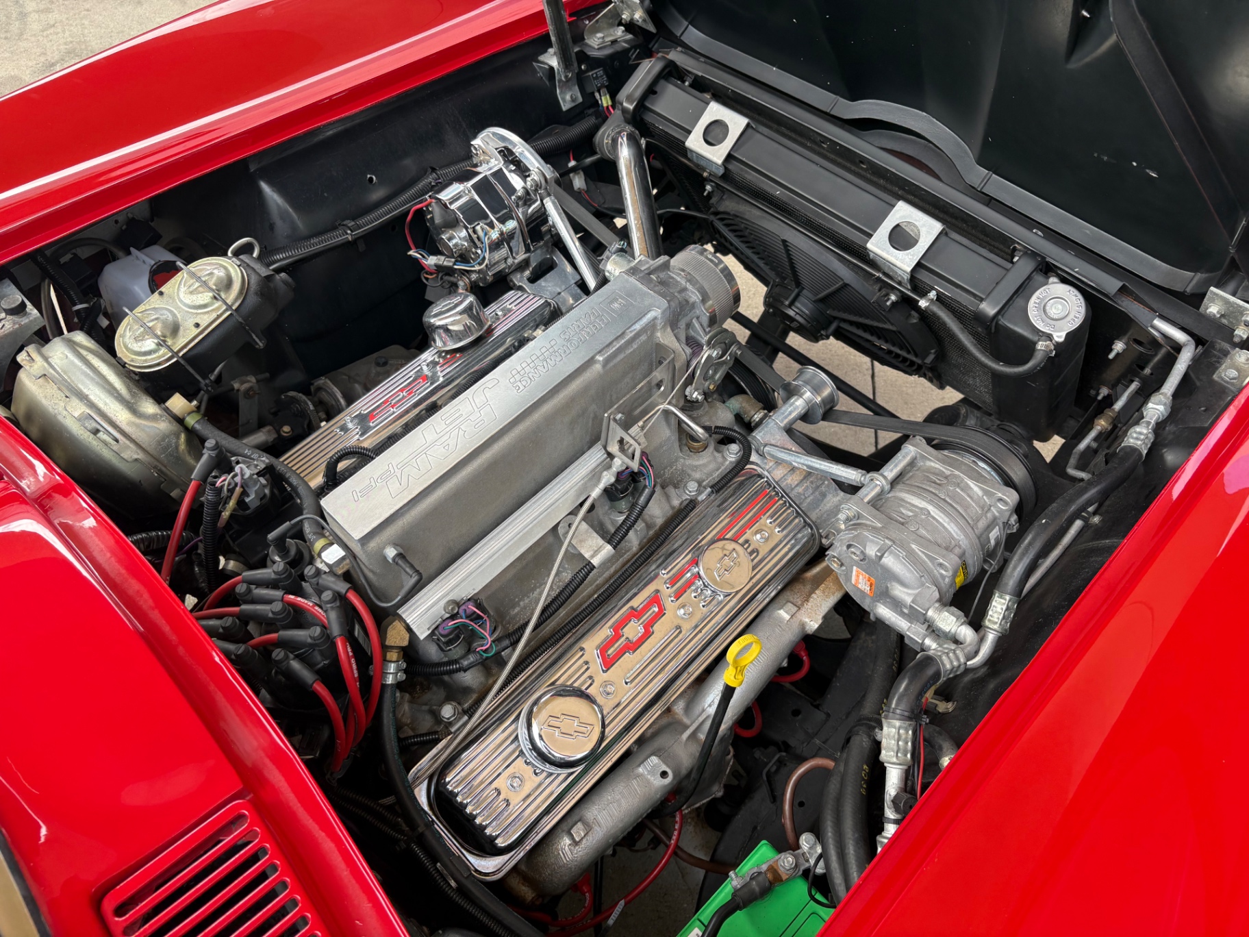 Vehicle photo 29