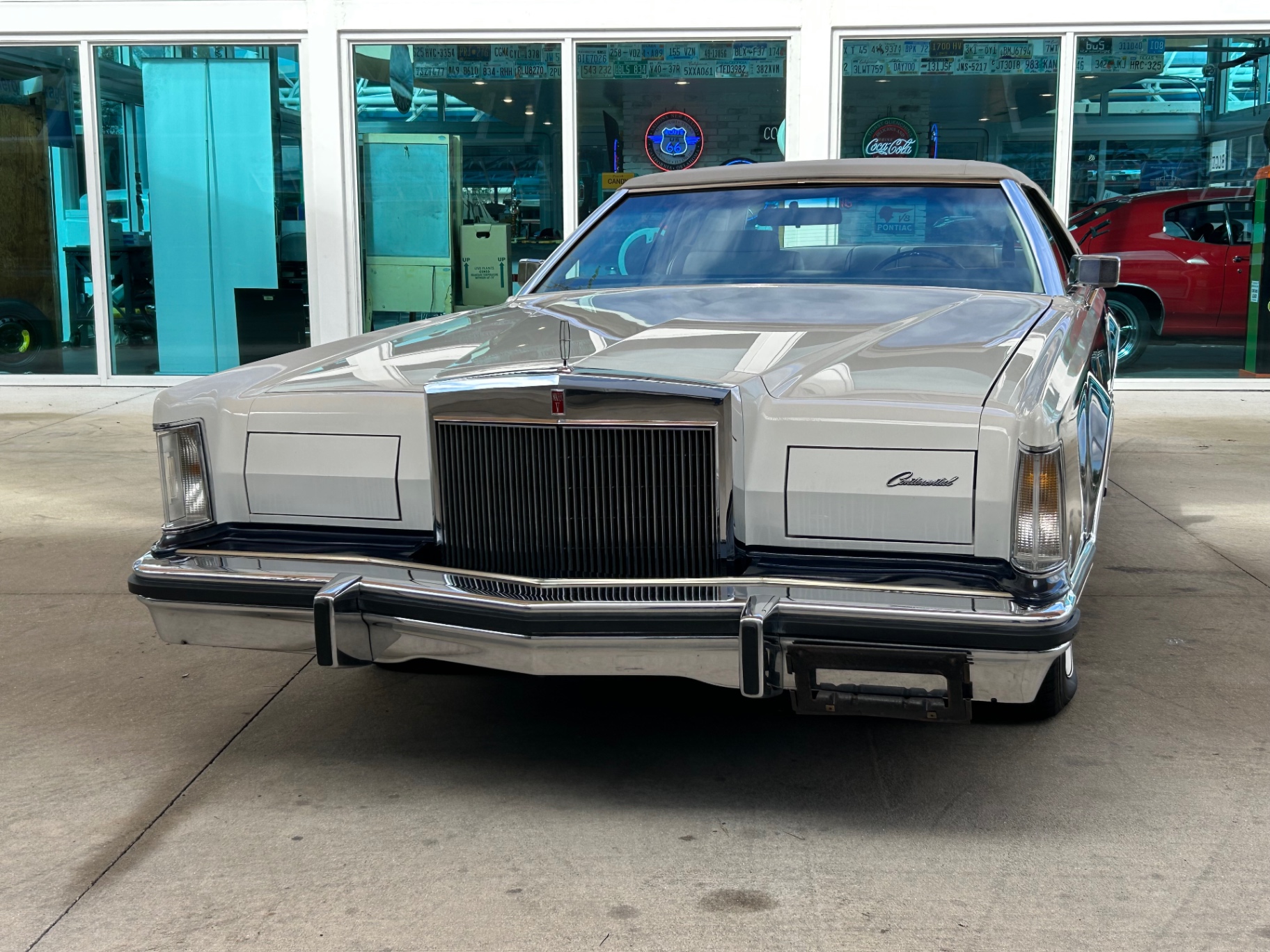 Vehicle photo 1