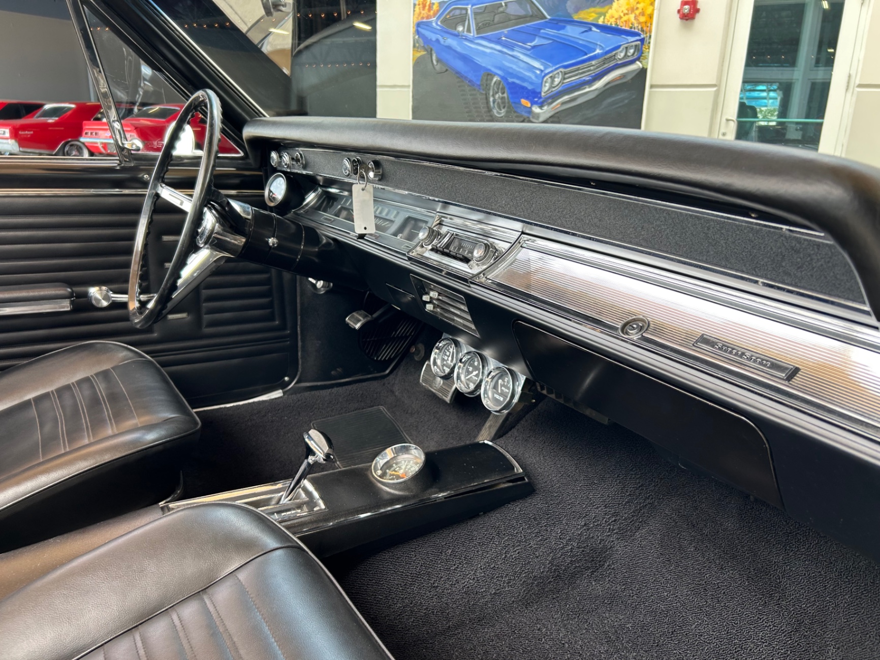 Vehicle photo 45