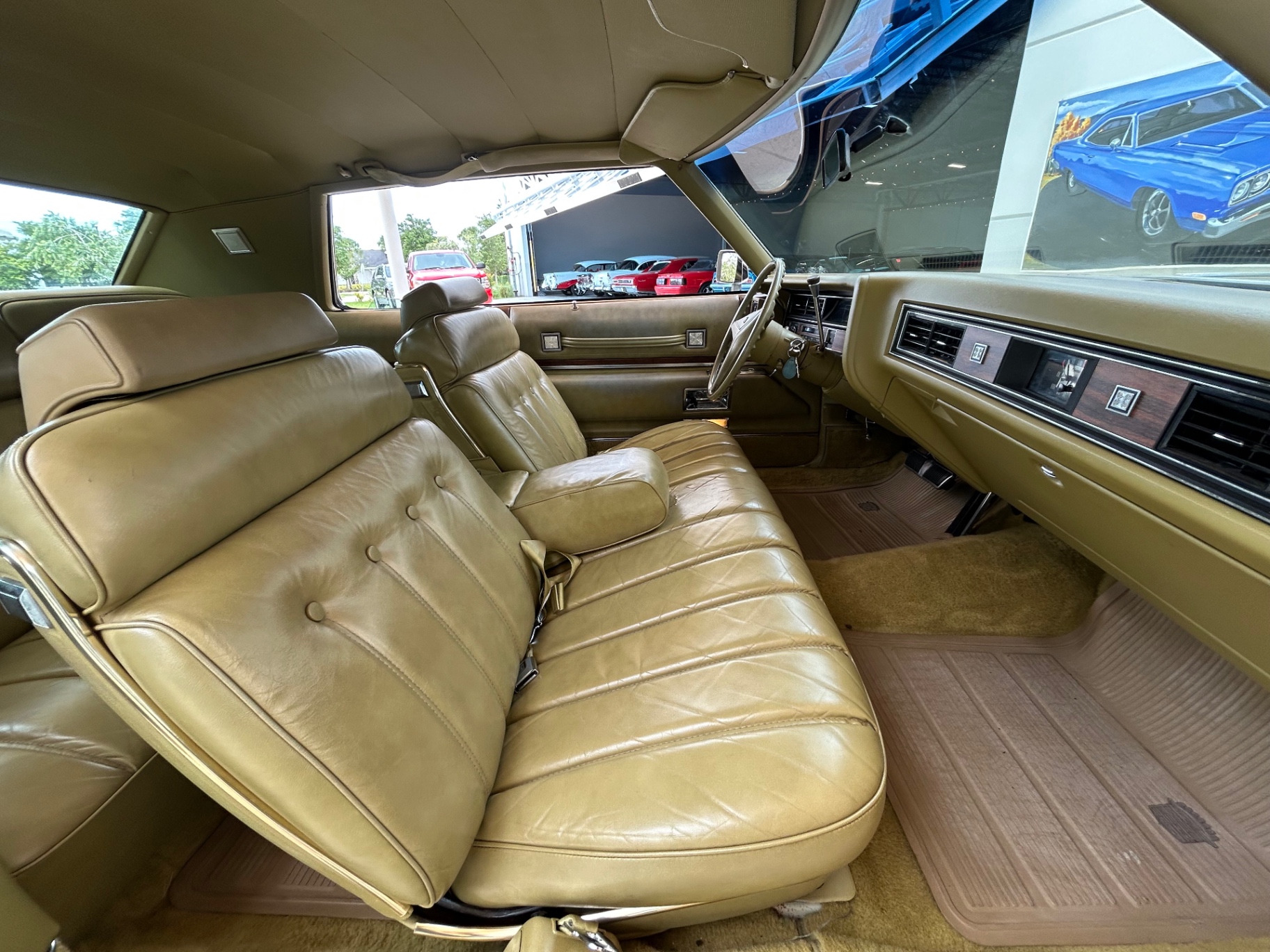 Vehicle photo 38