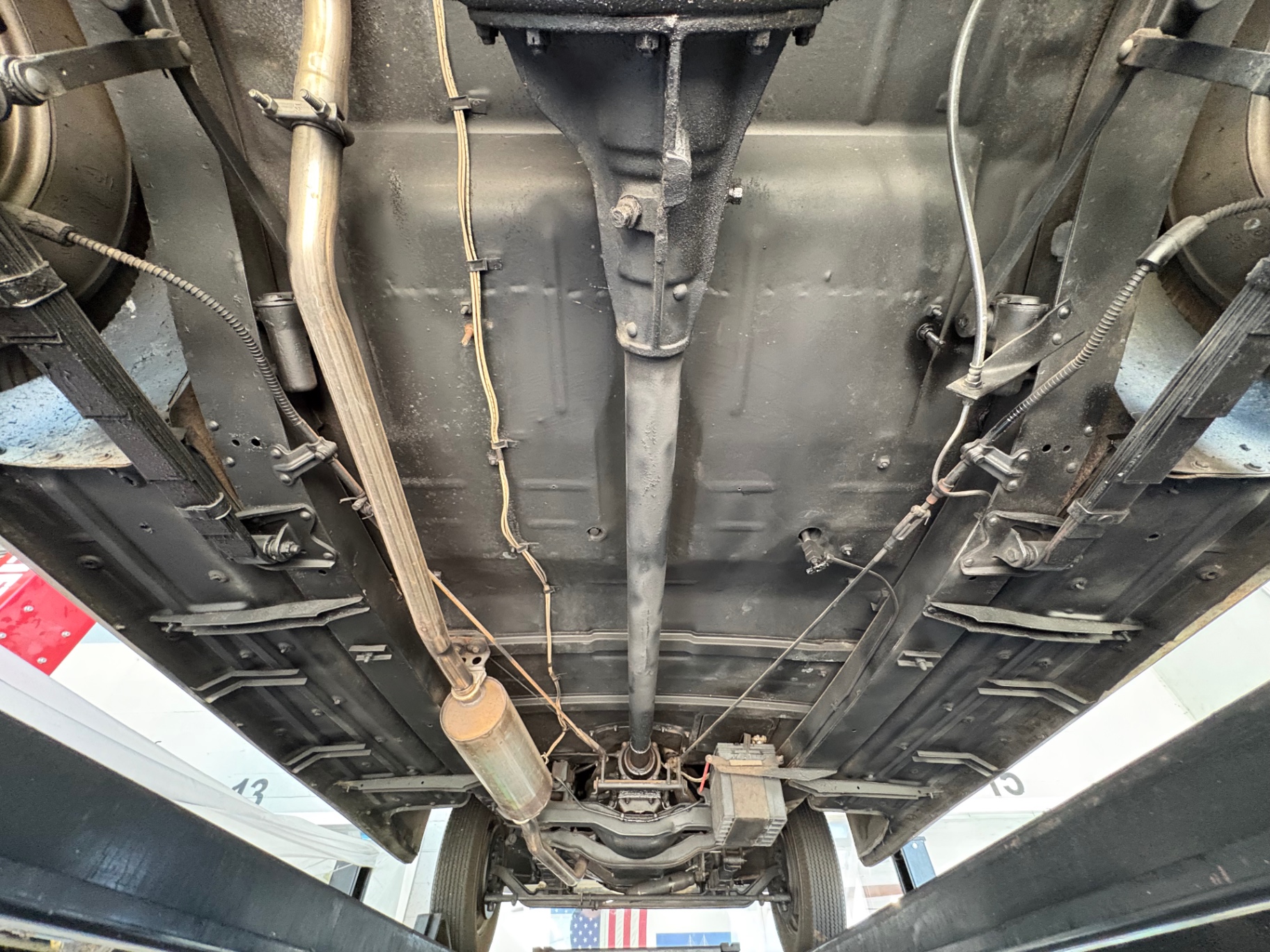 Vehicle photo 41