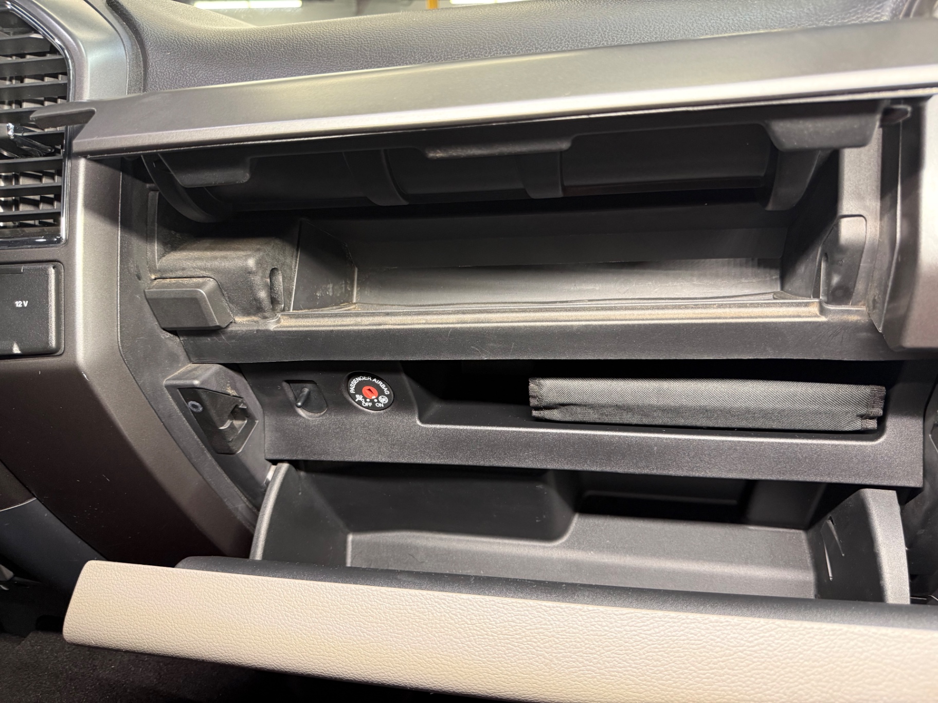 Vehicle photo 38