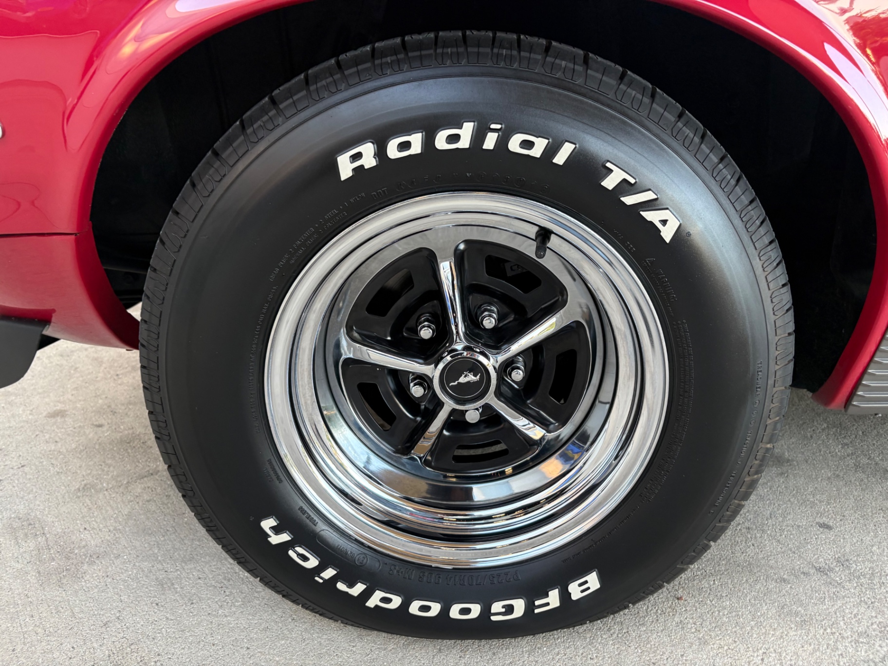 Vehicle photo 21