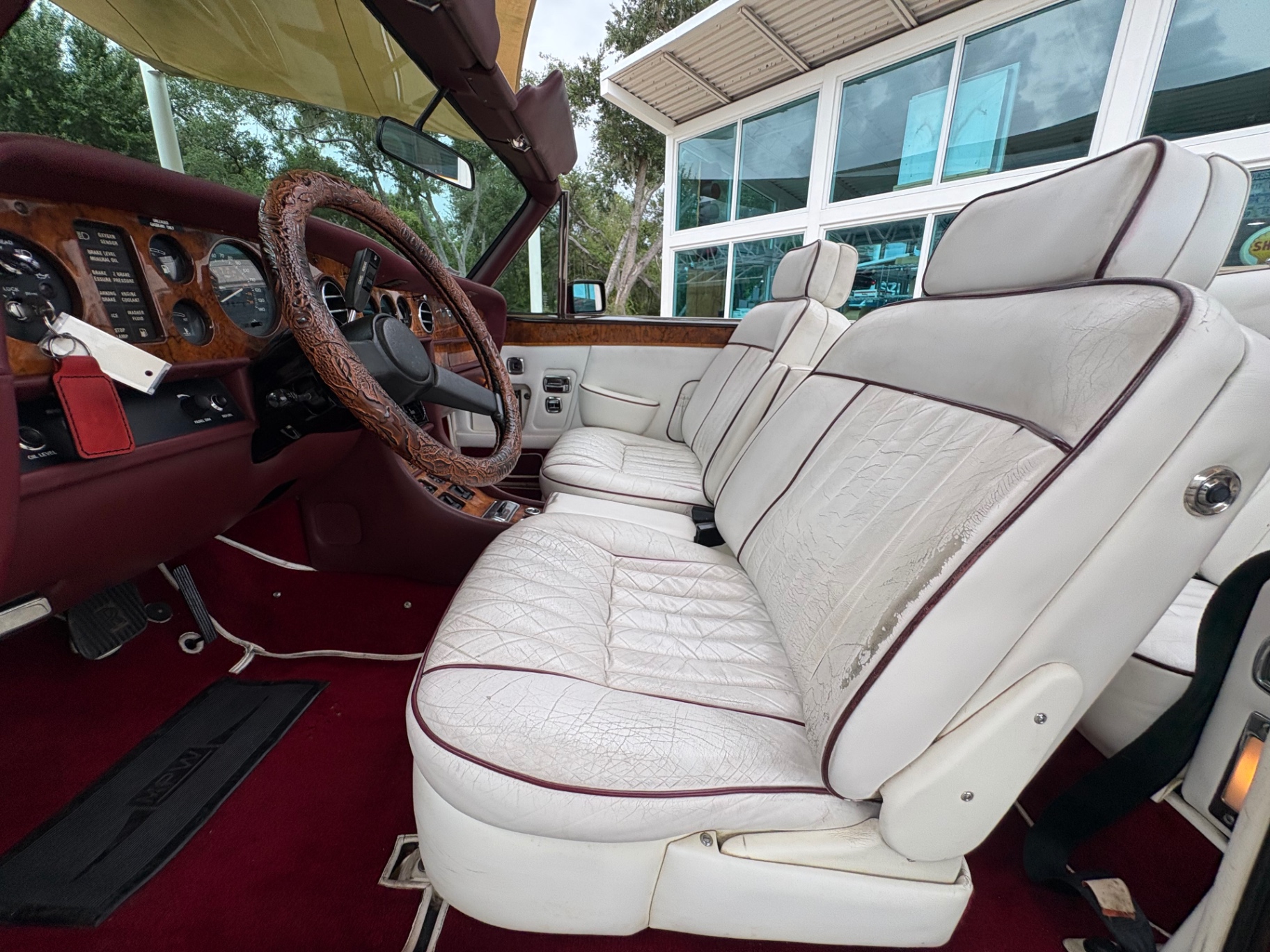 Vehicle photo 38
