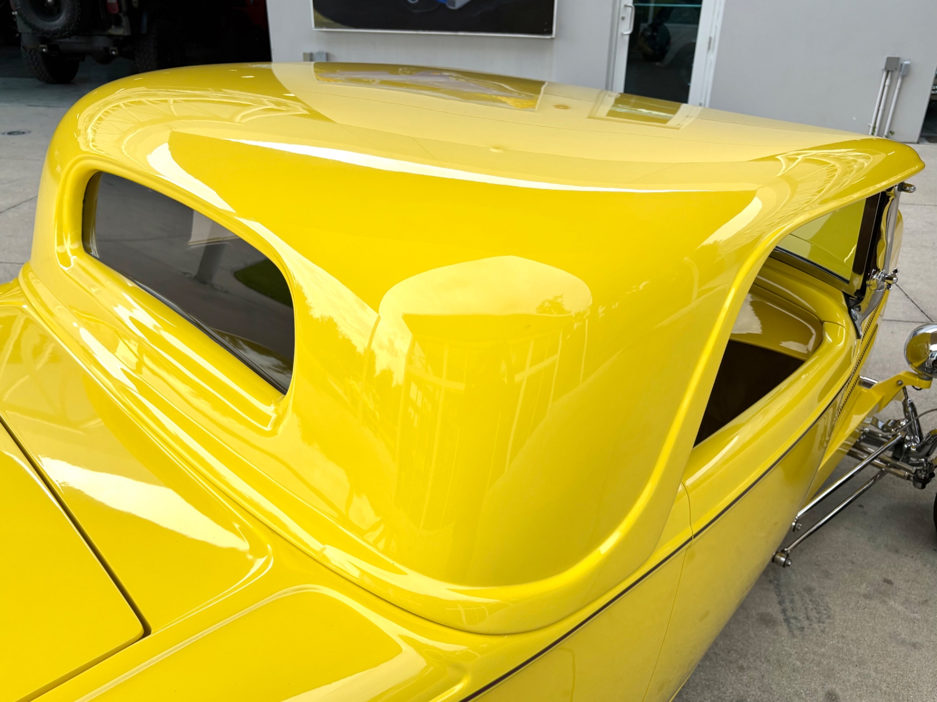 Vehicle photo 26