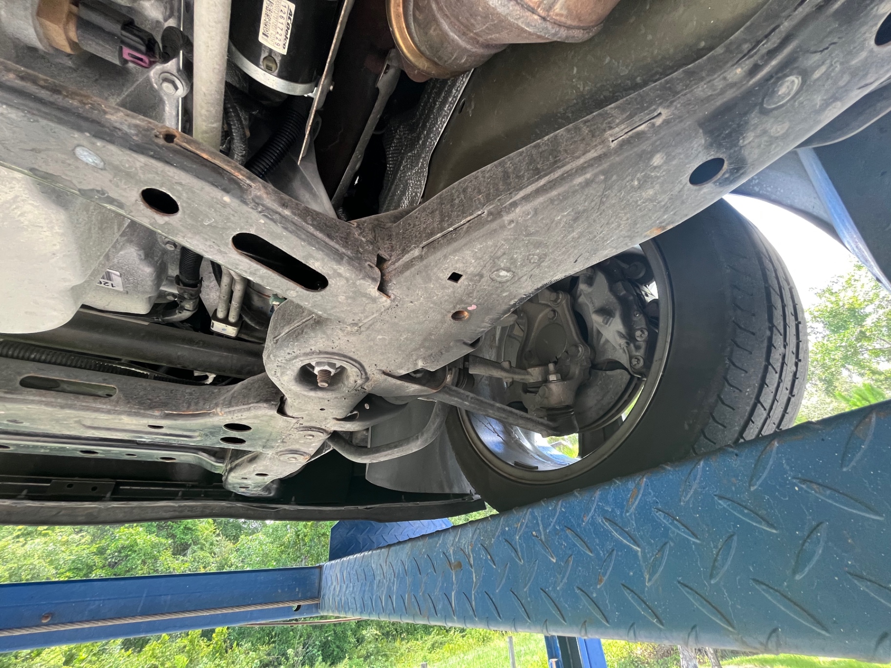Vehicle photo 34