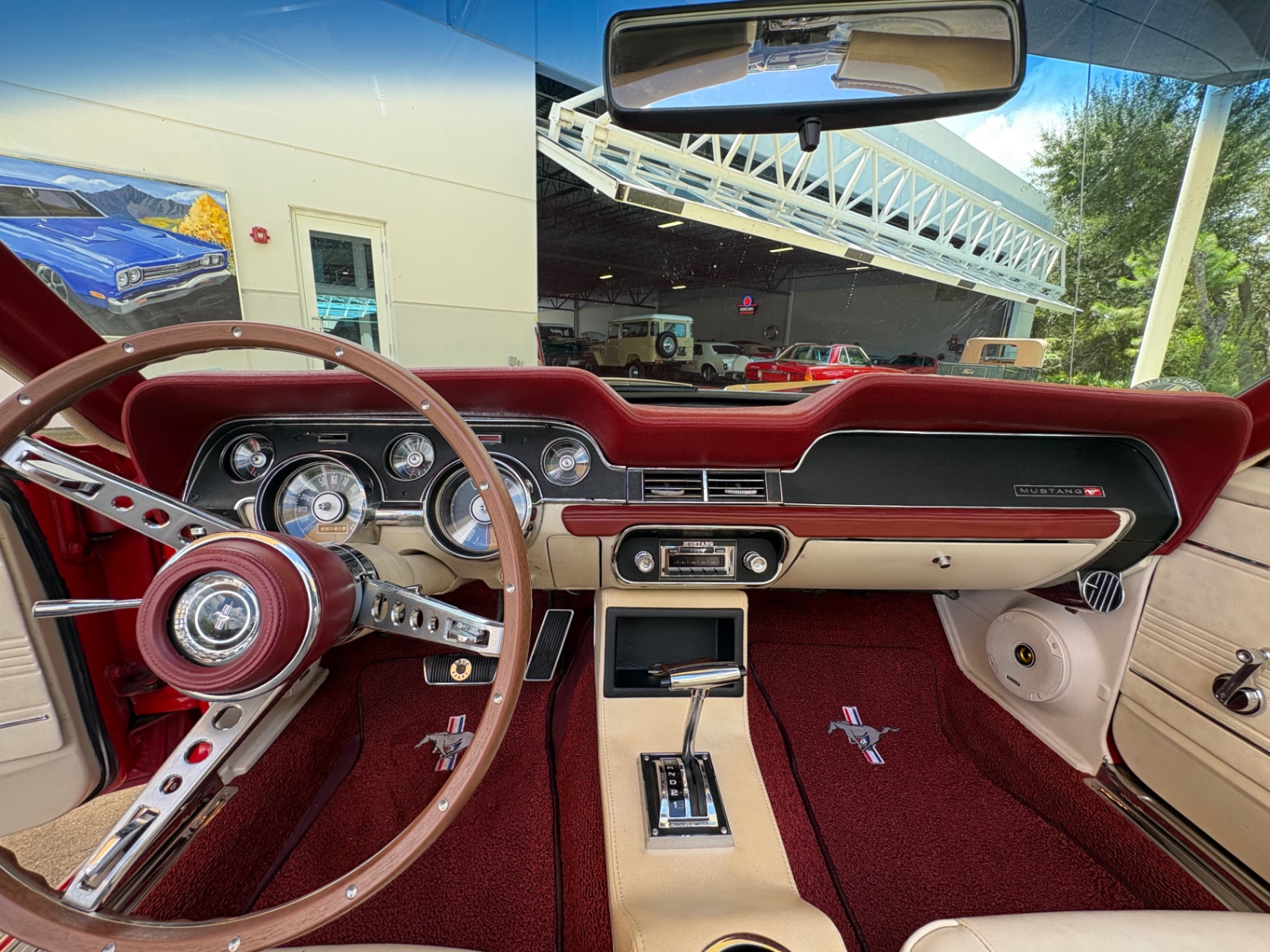 Vehicle photo 41
