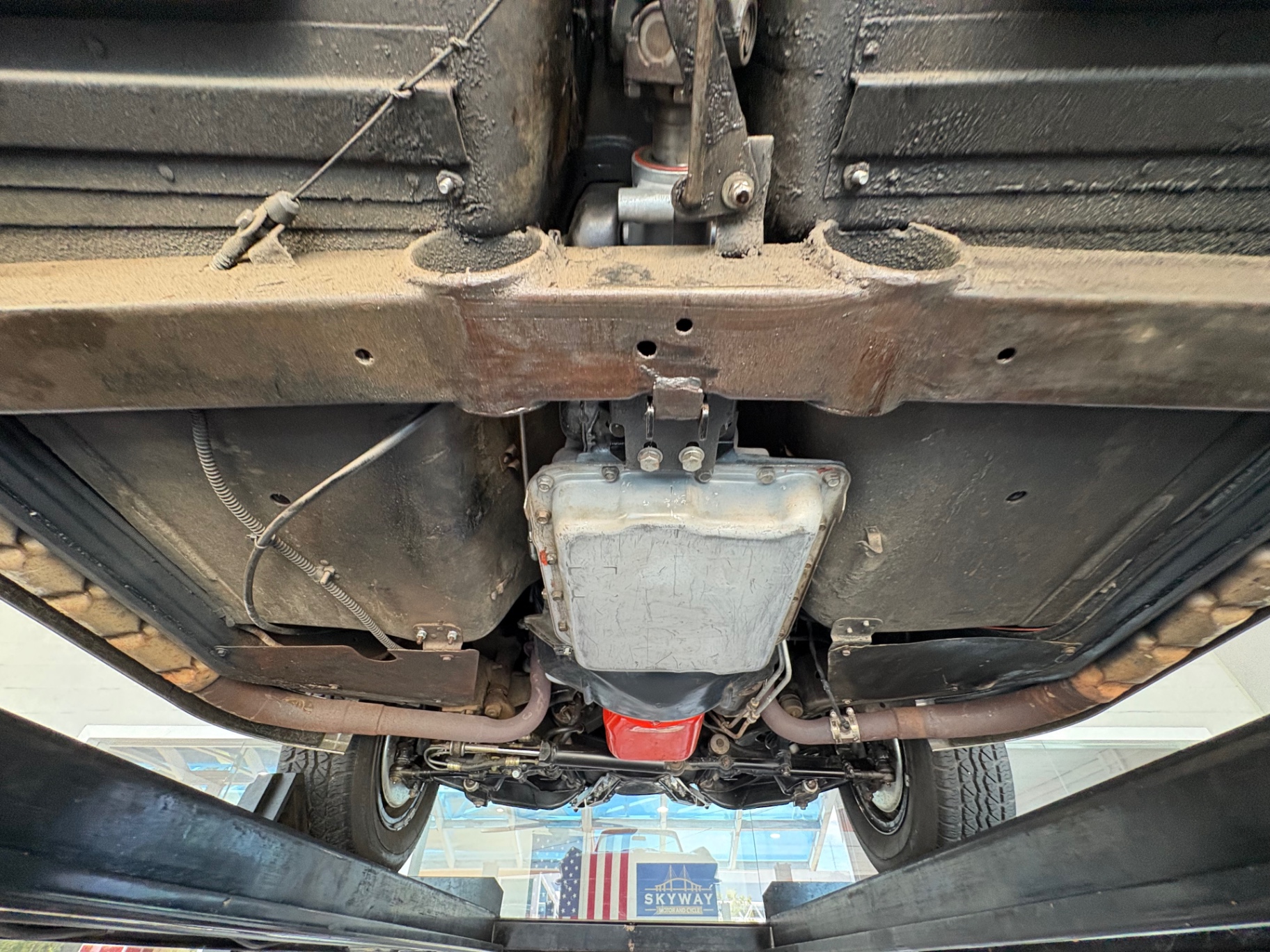 Vehicle photo 54