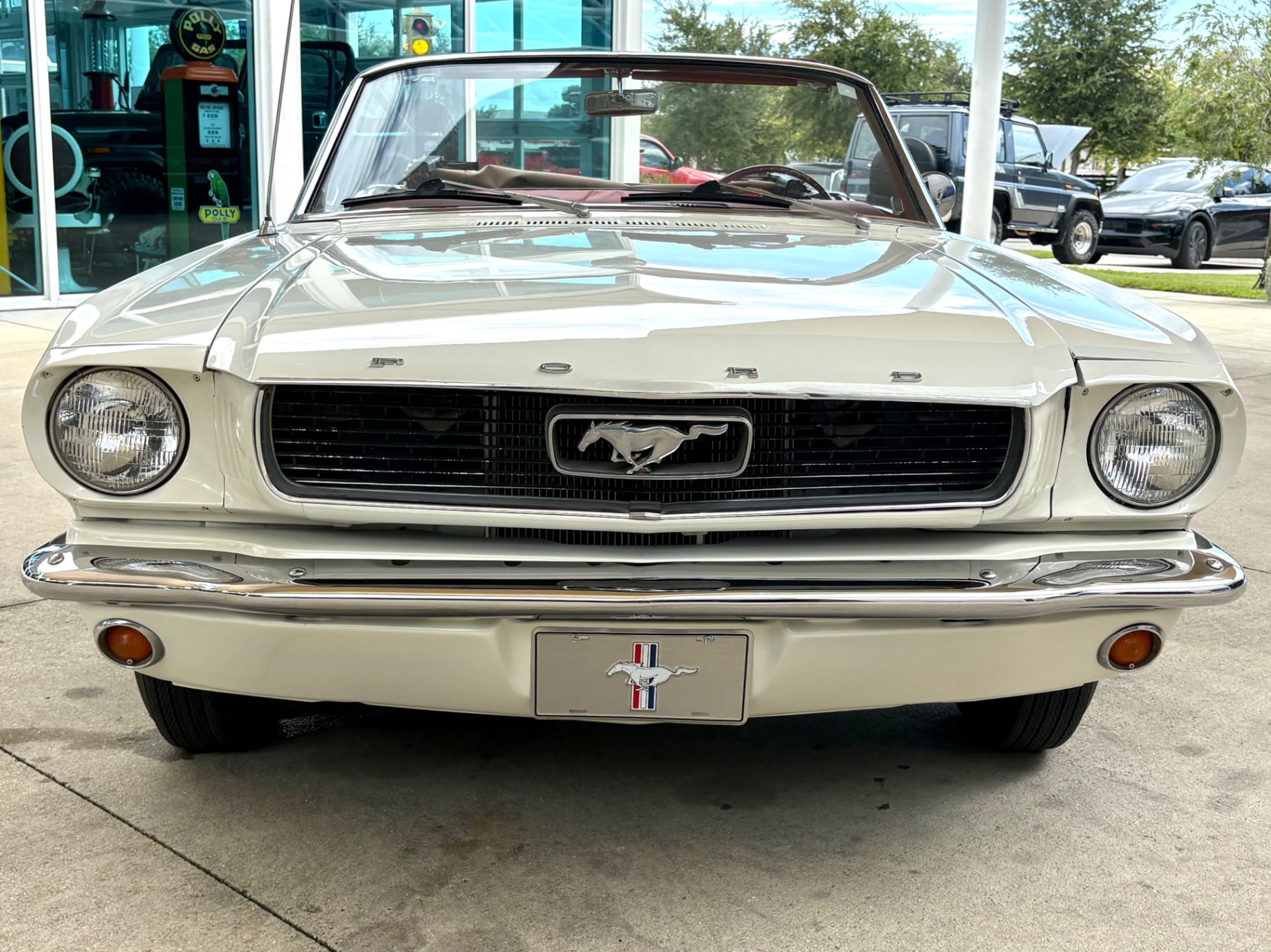 Vehicle photo 2