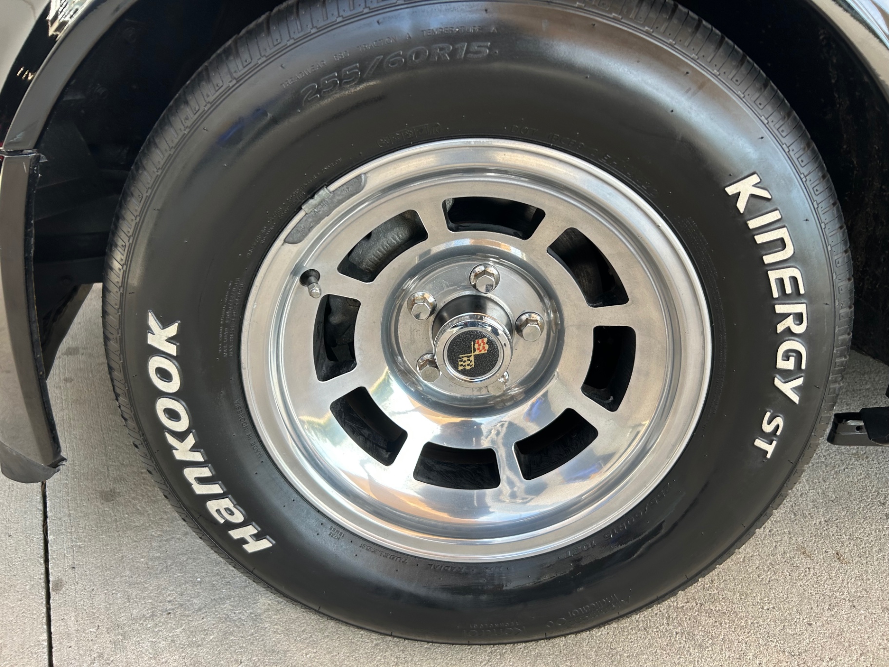 Vehicle photo 18